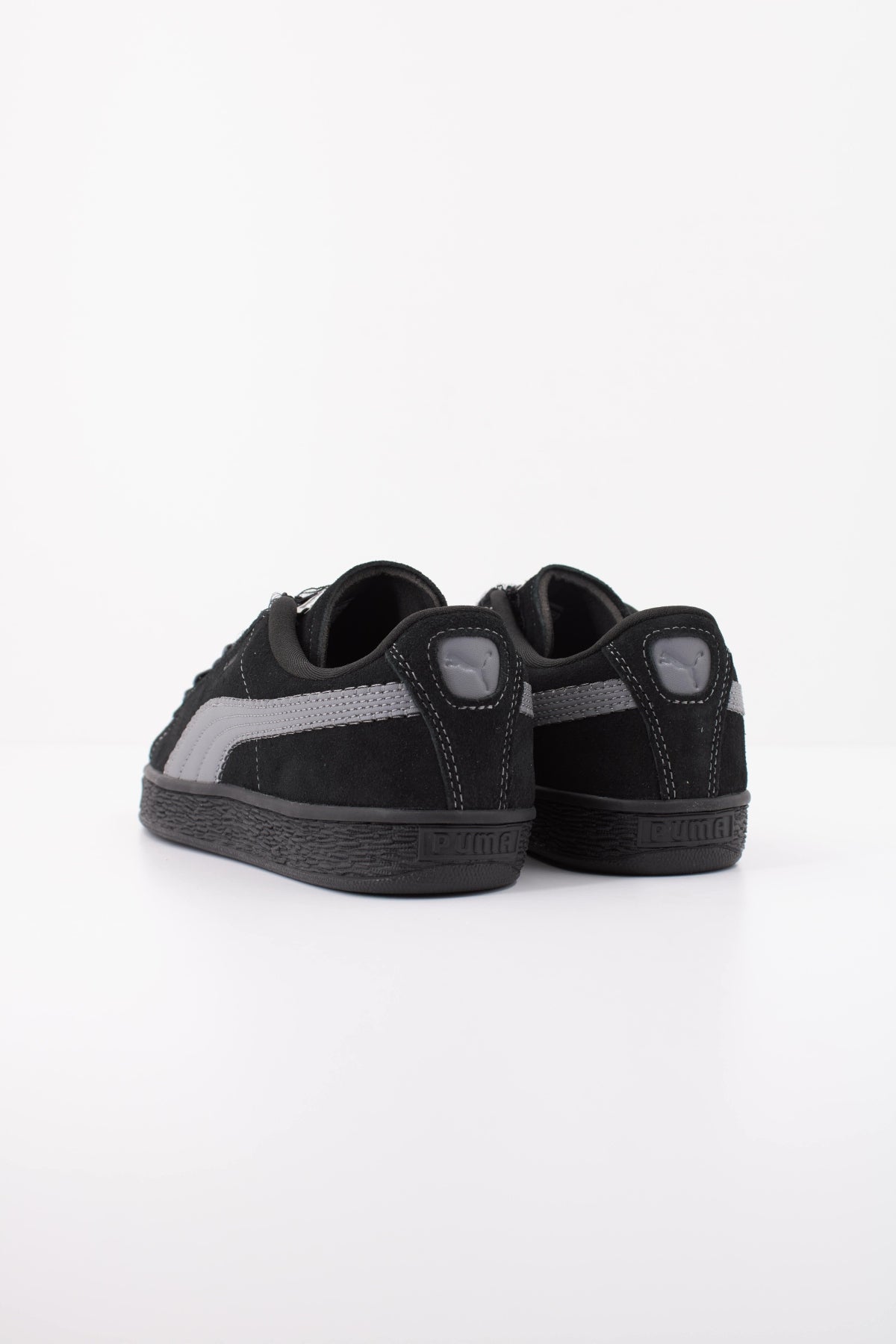 PUMA SUEDE BLOOM en color NEGRO (4)