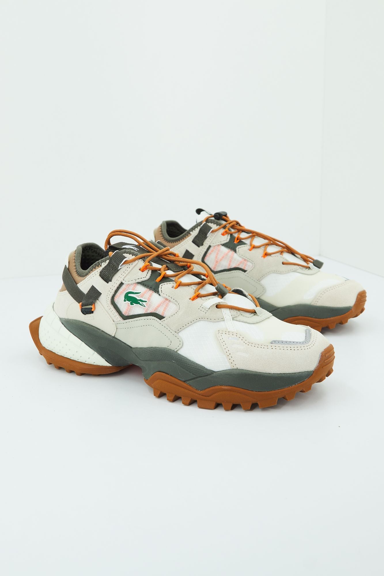 LACOSTE L-GUARD BREAKER en color BEIS (1)