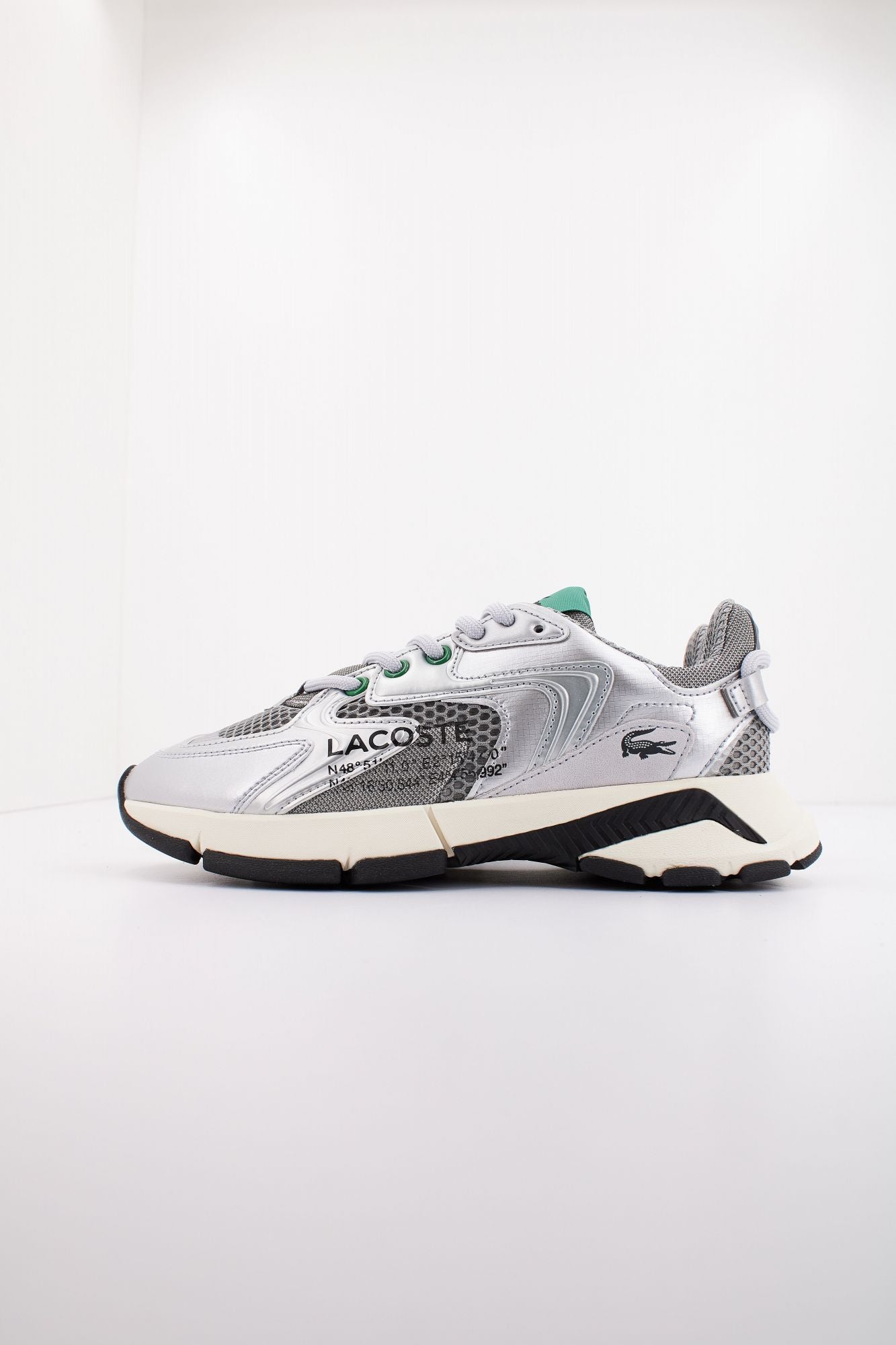 LACOSTE NEO TEXTILE AND LEAT en color PLATA (1)
