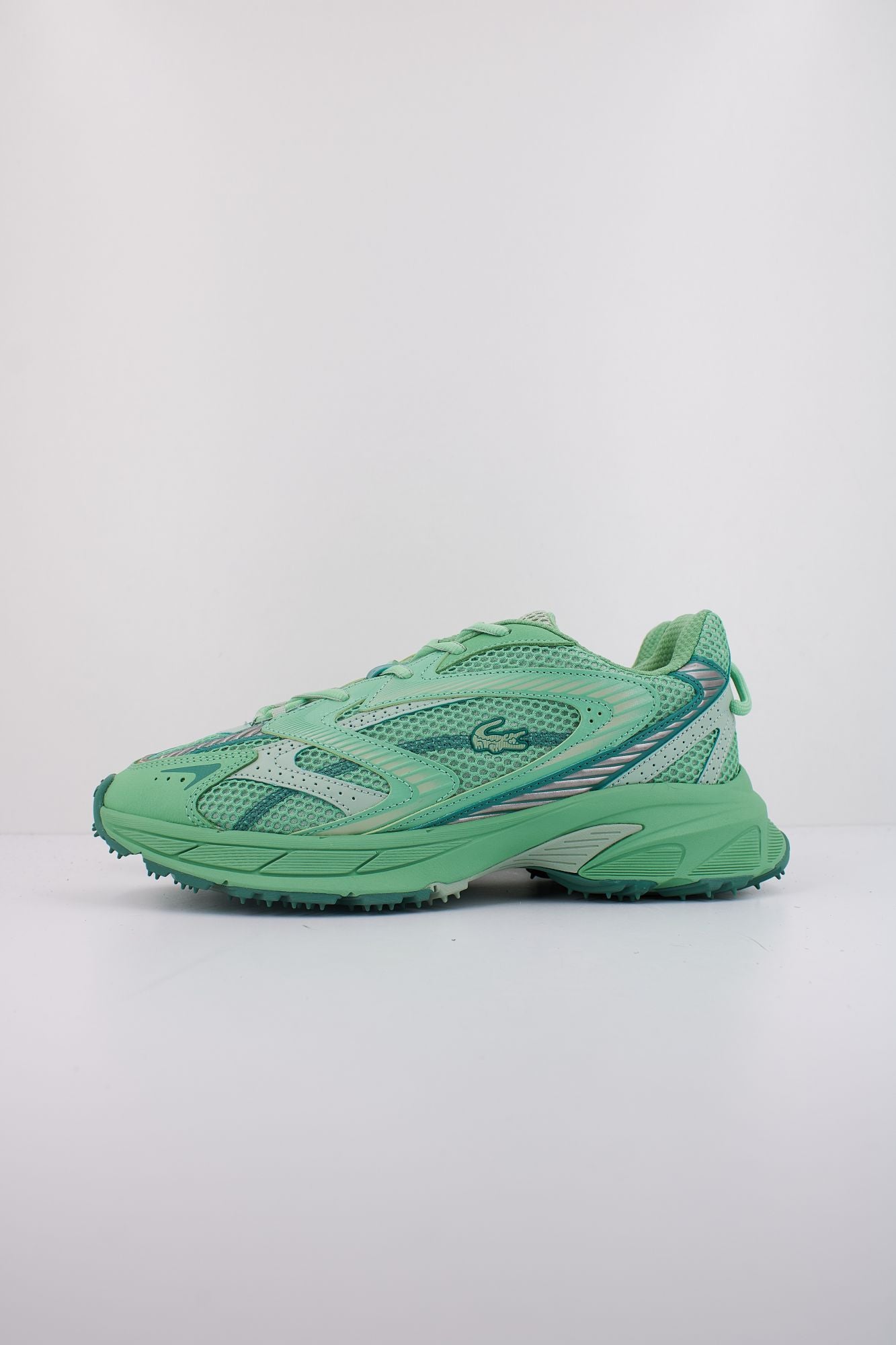 LACOSTE  L003 NEO SHOT en color VERDE (1)