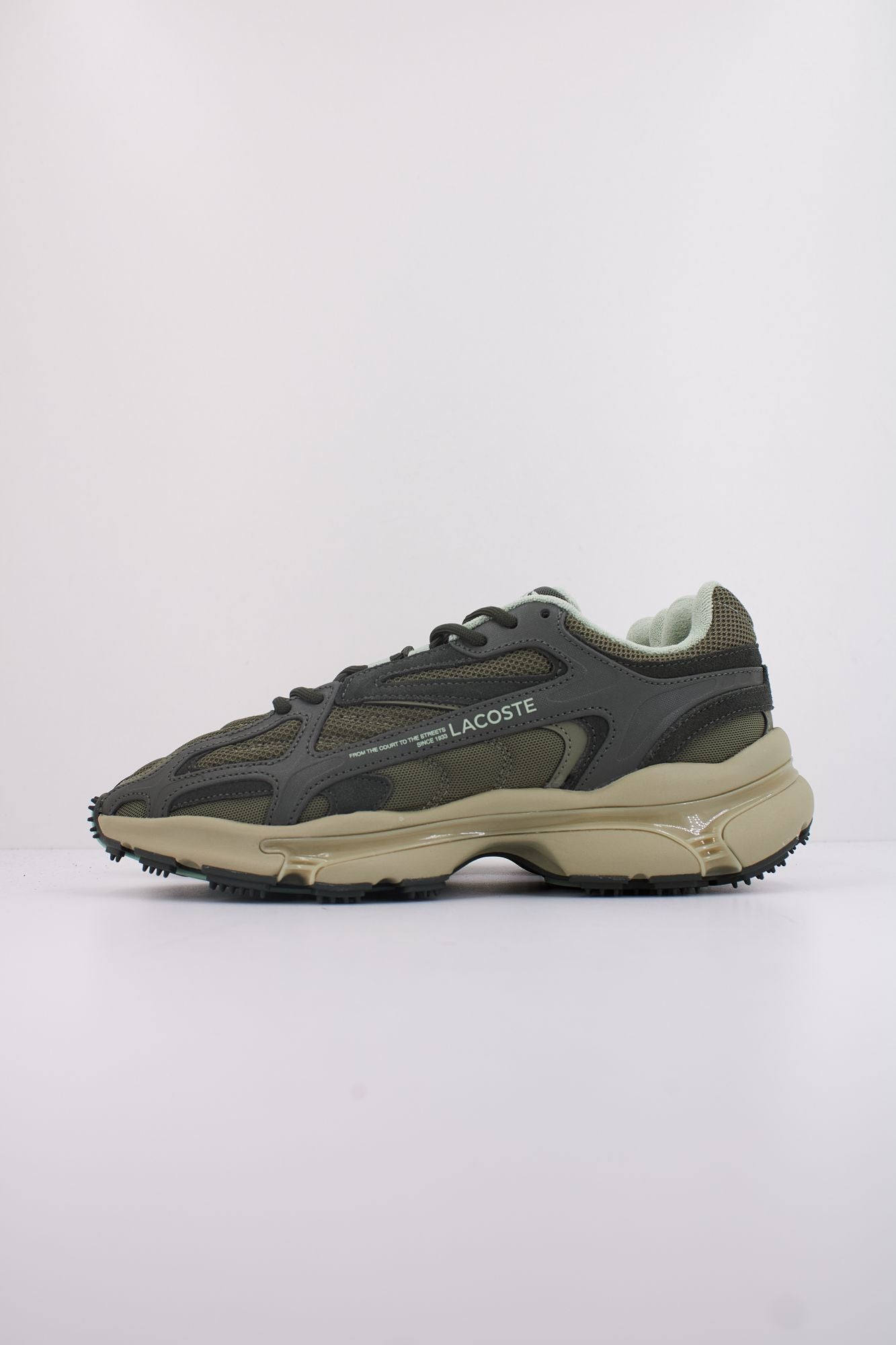 LACOSTE L003 2K24 en color VERDE (1)