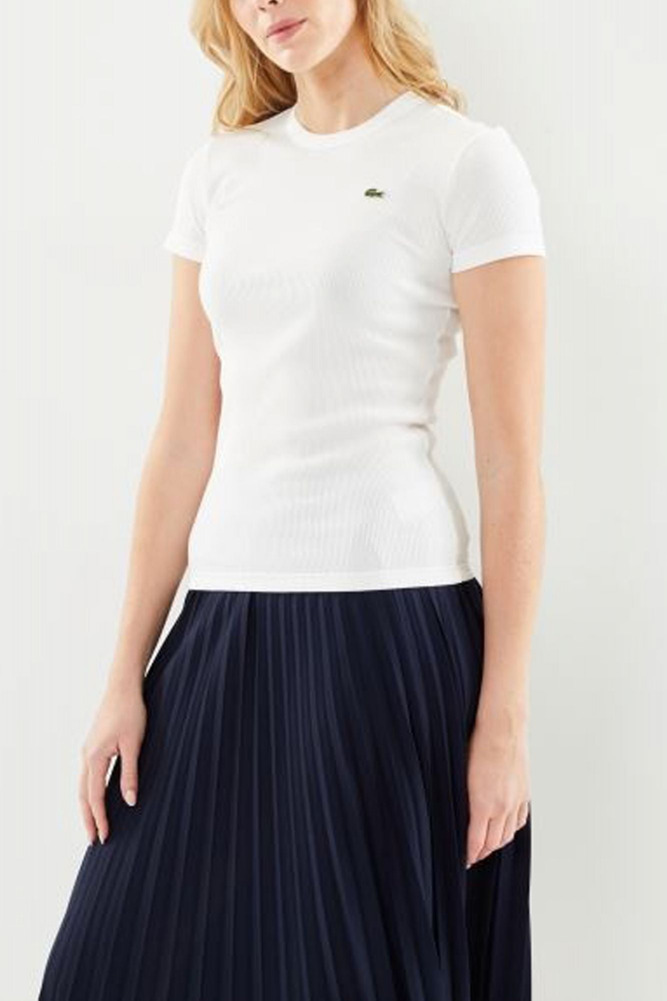 LACOSTE SLIM FIT RIBBED COTTON T-SHIRT en color BLANCO (1)