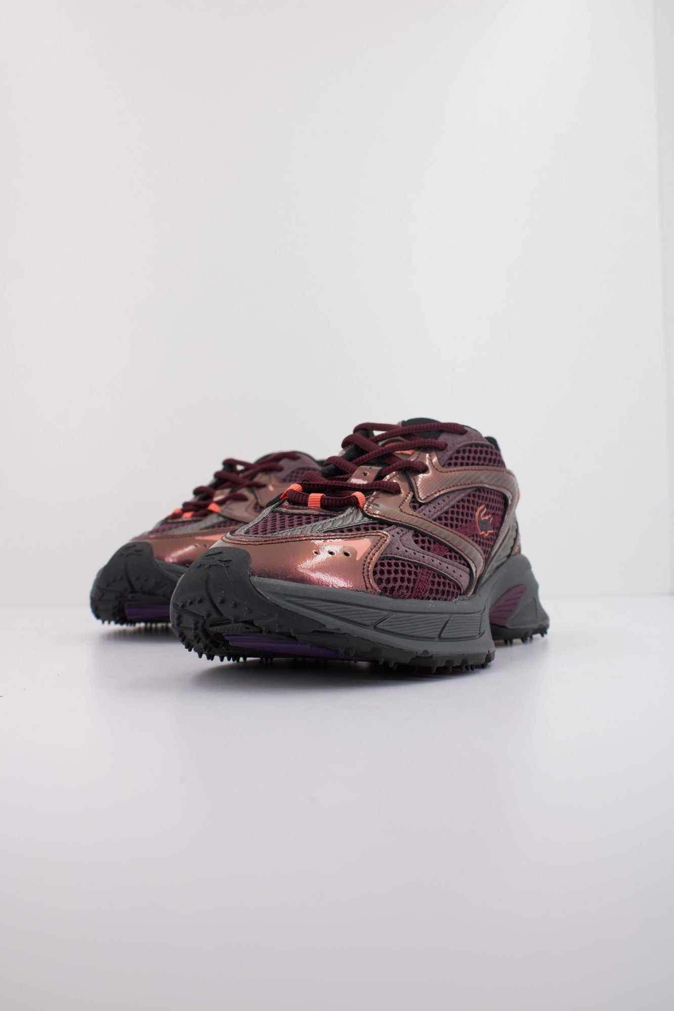 LACOSTE L003 NEO SHOT en color VIOLETA (2)