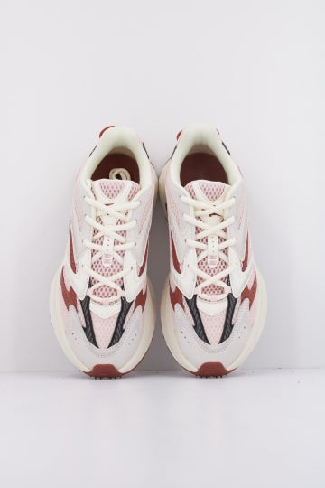 LACOSTE NEO SHOT en color ROSA (3)