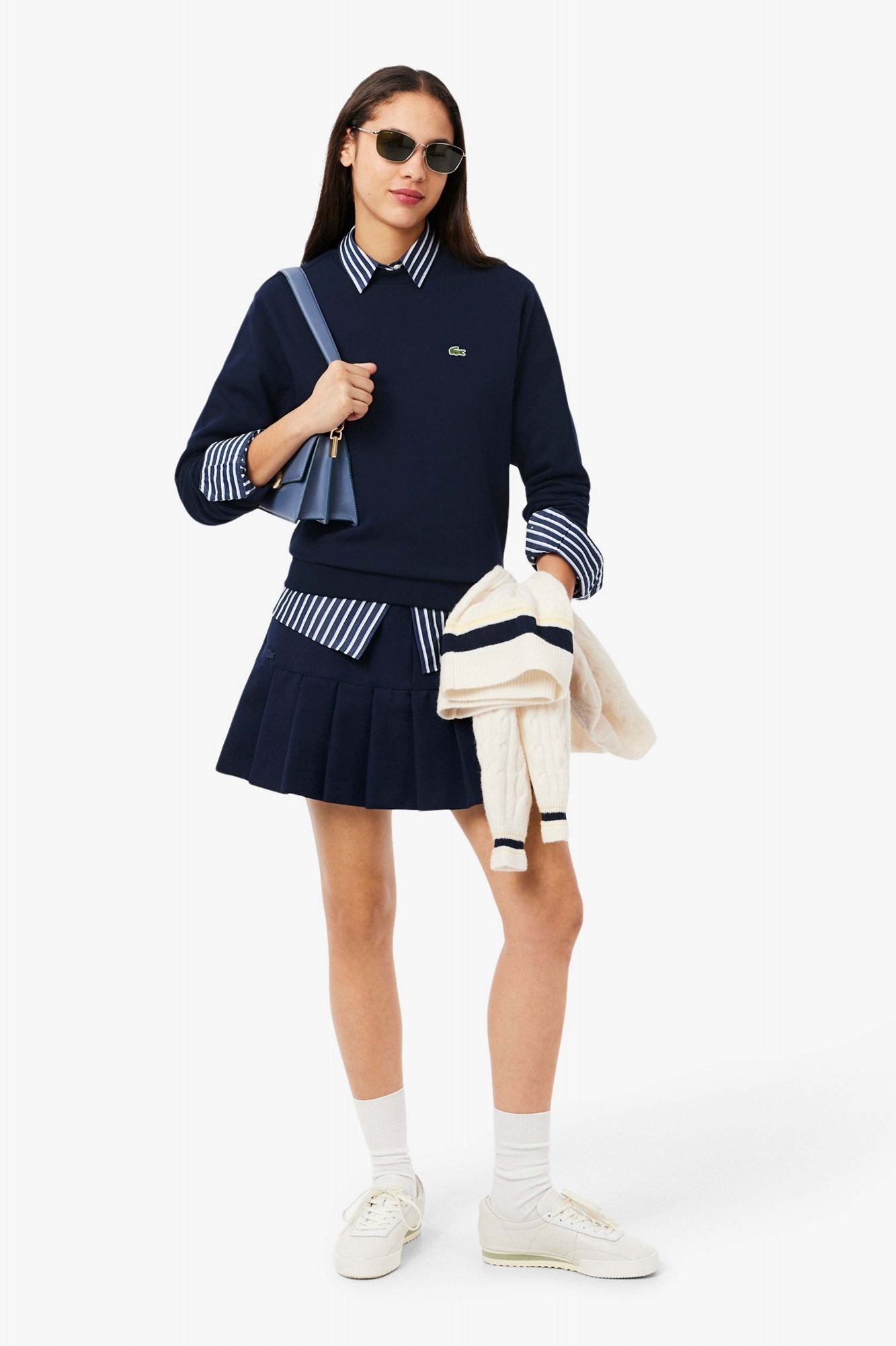 LACOSTE RELAXED FIT FLEECE CREW NECK en color AZUL (4)
