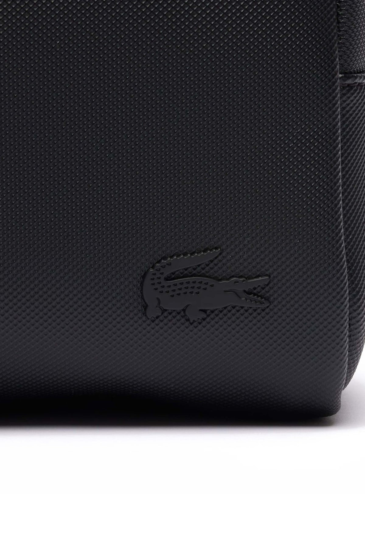 LACOSTE TOILET KIT en color NEGRO (3)