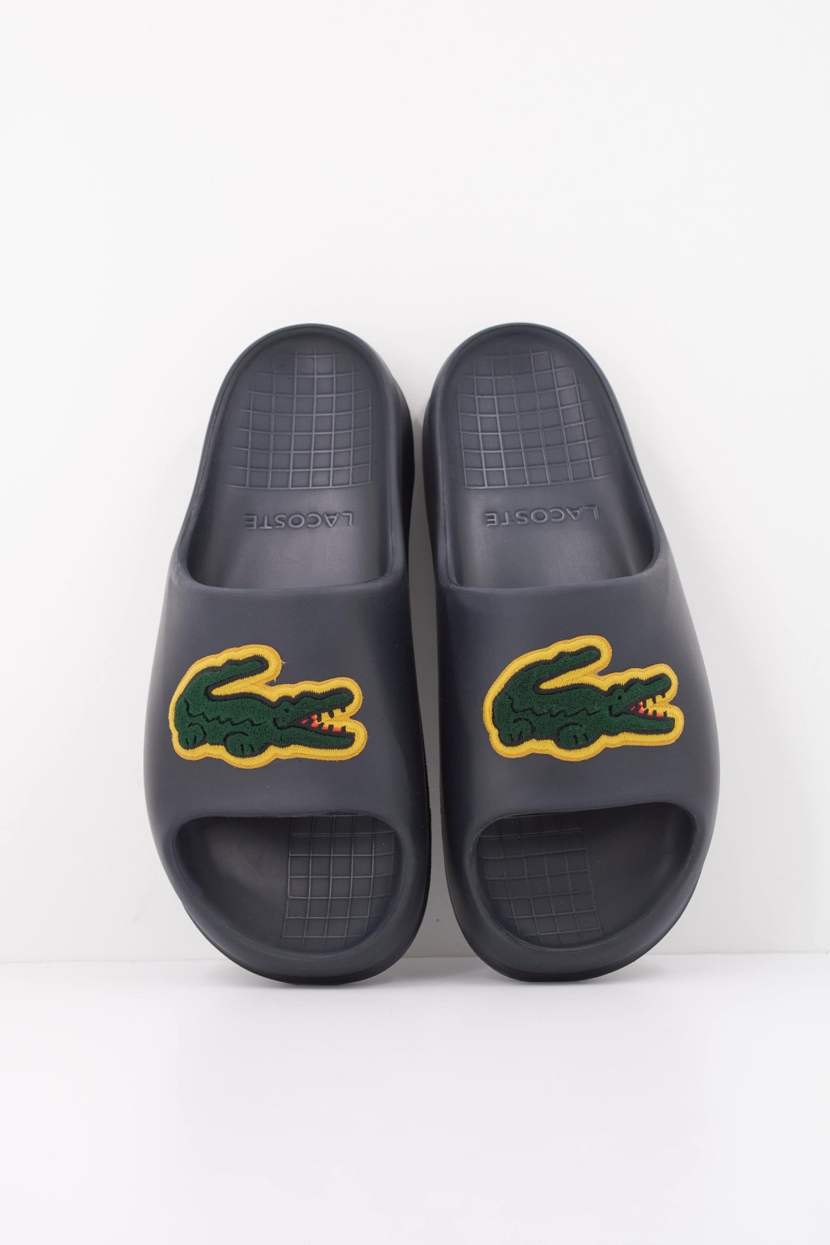 LACOSTE 52CMA0001 en color NEGRO (2)