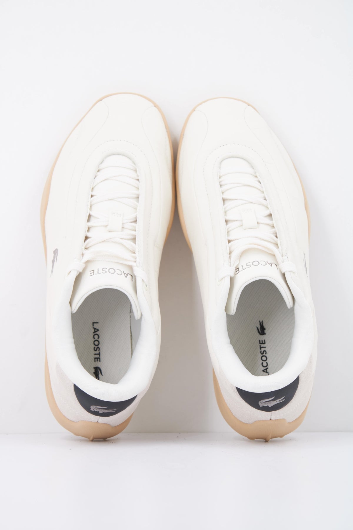LACOSTE 52SFA0024  en color BEIS (3)
