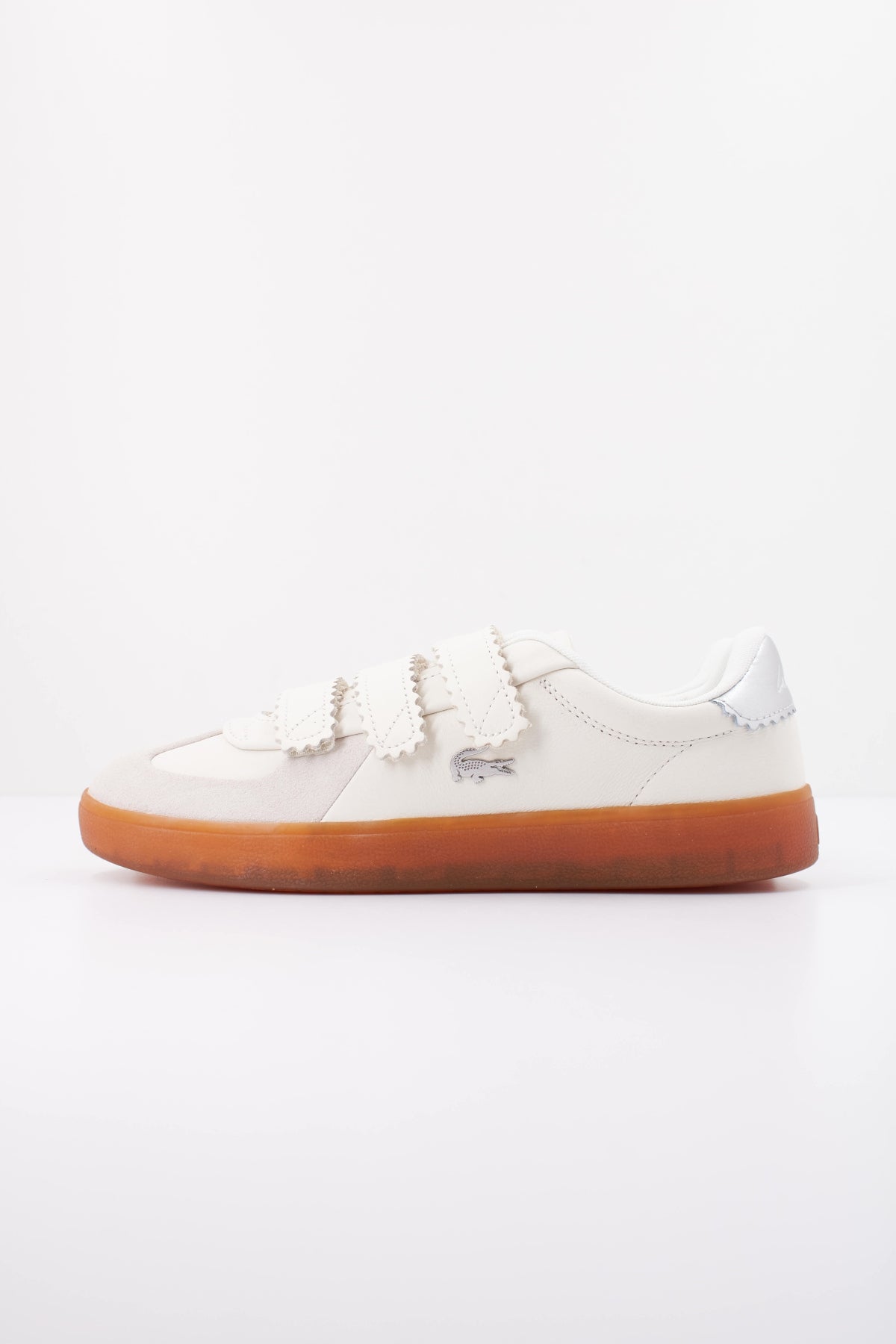 LACOSTE 52SFA0058 BASESHOT PRO en color BEIS (1)