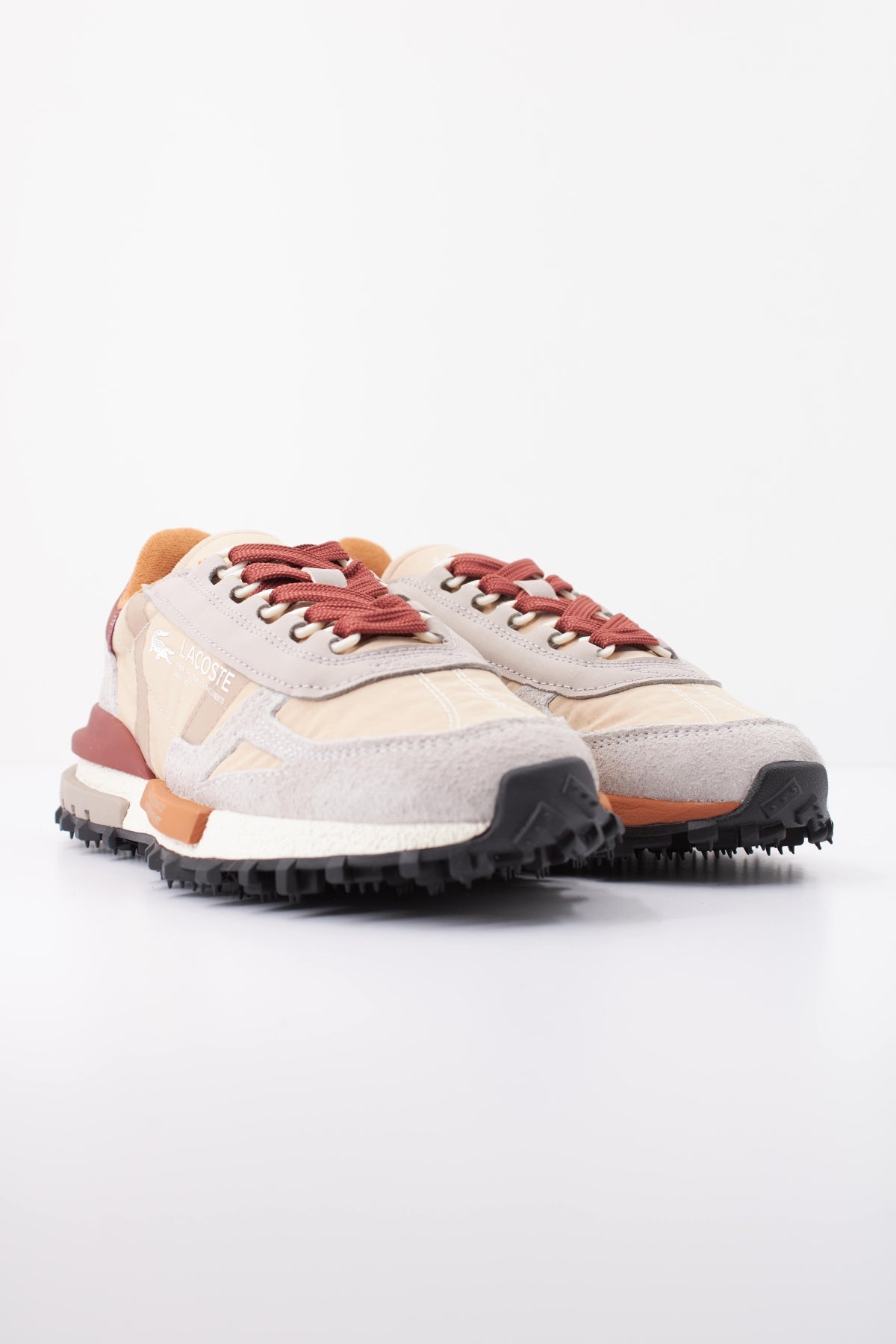 LACOSTE ELITE ACTIVE en color BEIS (2)