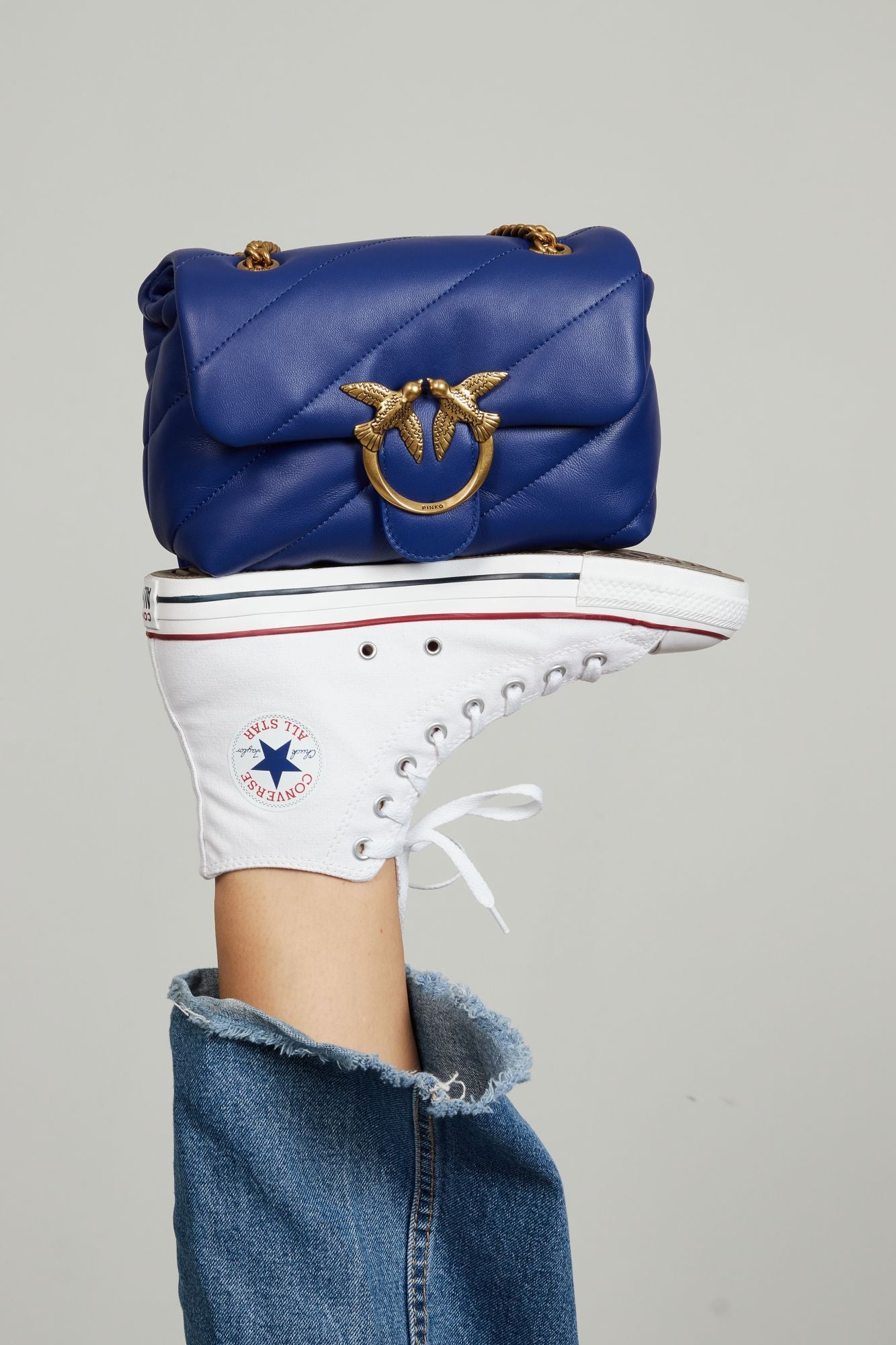 PINKO  LOVE MINI PUFF CL SHEEP en color AZUL (4)