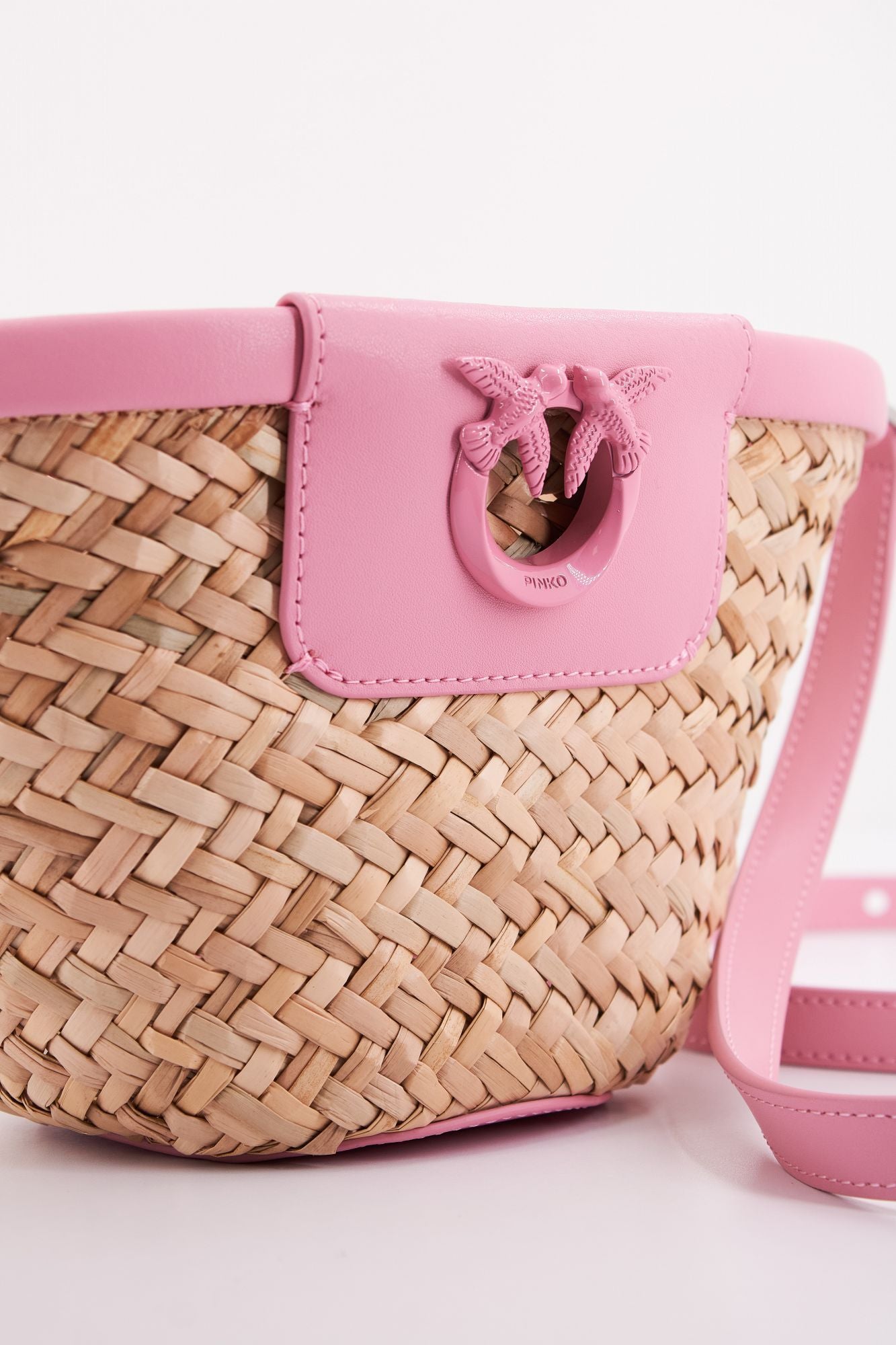 PINKO  LOVE SUMMER BUCKET en color ROSA (4)