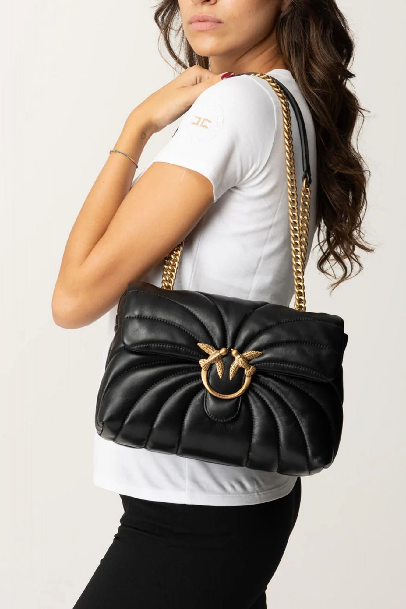 PINKO LOVE PUFF CLASSIC en color NEGRO (4)