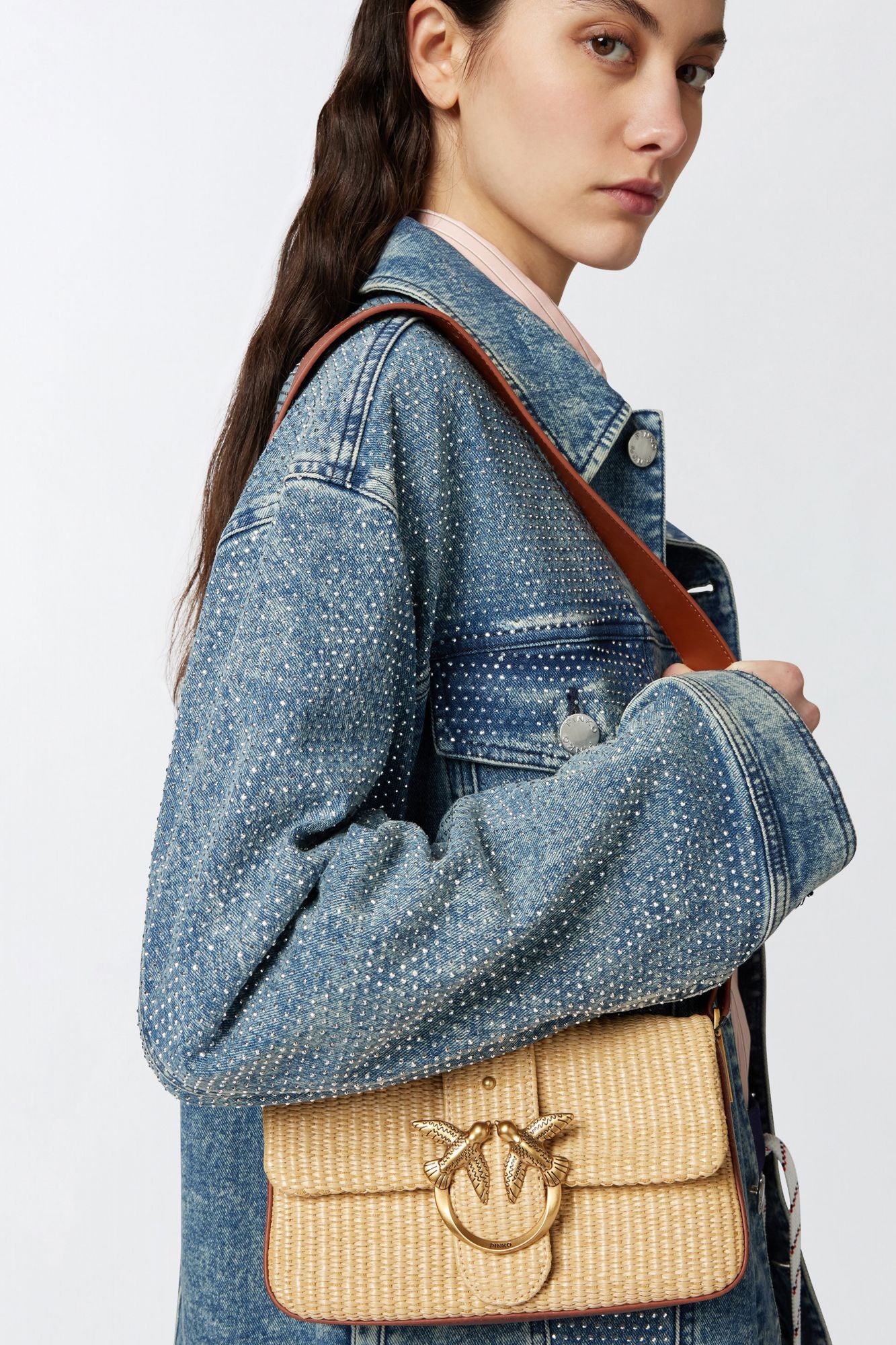 PINKO LOVE ONE MINI SLOUCHY en color BEIS (4)