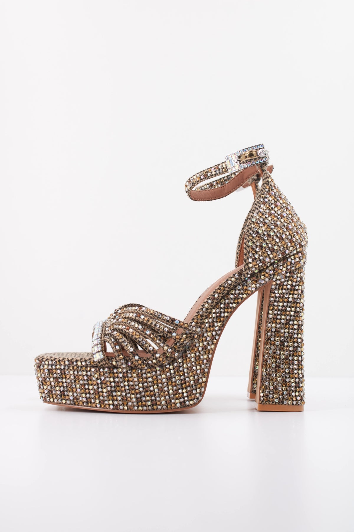 KURT GEIGER LONDON 5850843609K CRYSTAL STRAP PLATFORM en color BRONCE (1)