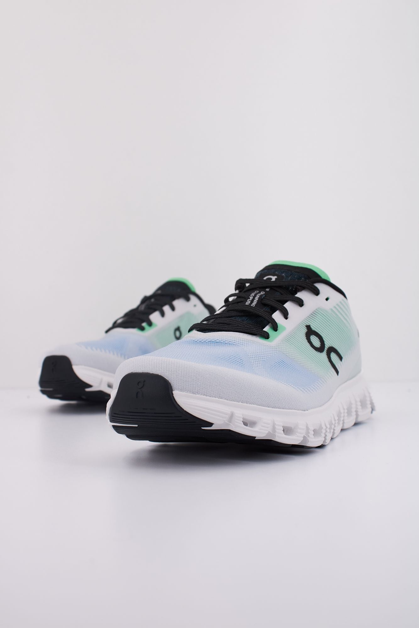 ON RUNNING CLOUD 6 PUSH en color VERDE (2)