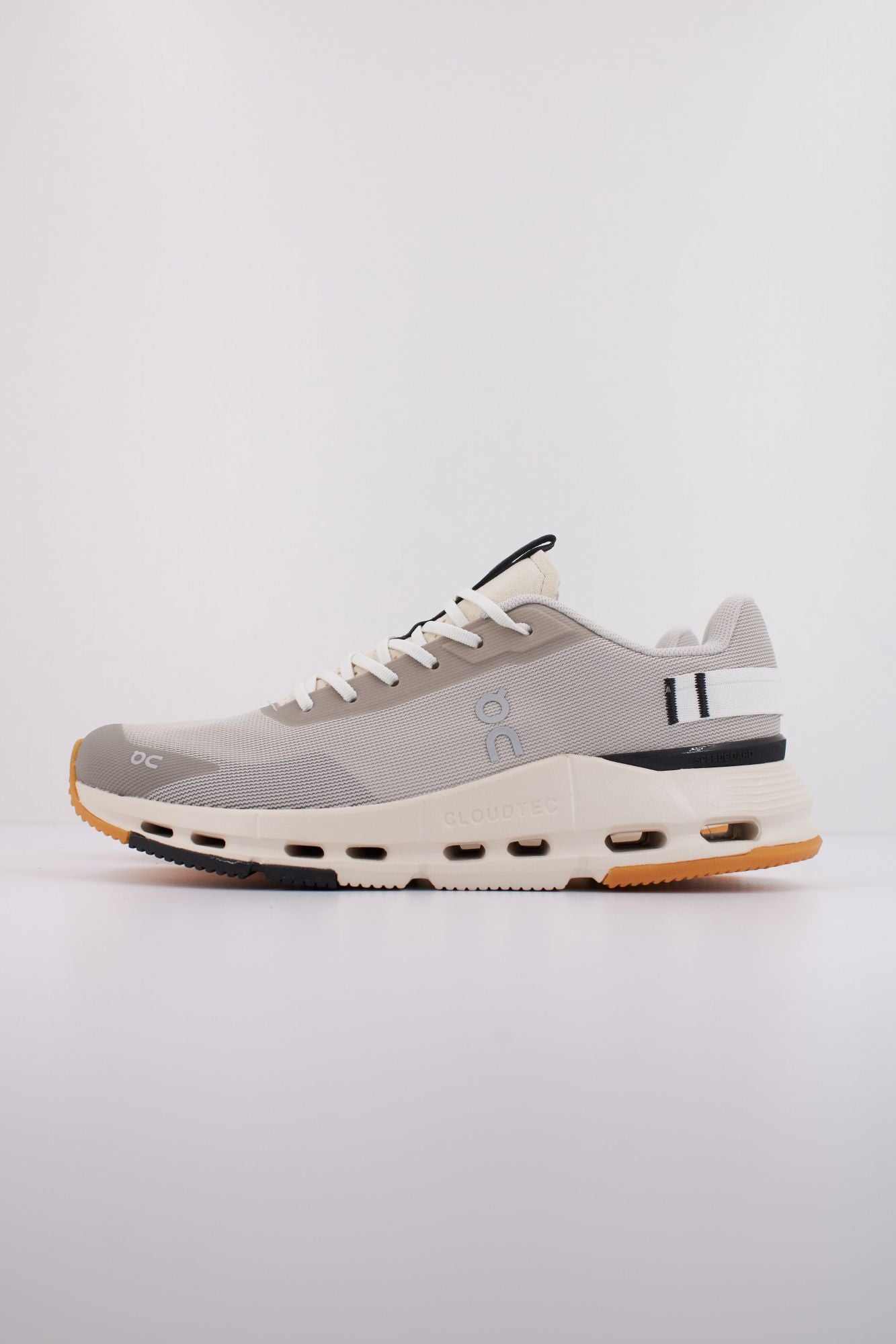 ON RUNNING CLOUDNOVA FORM 2 en color MARRON (1)