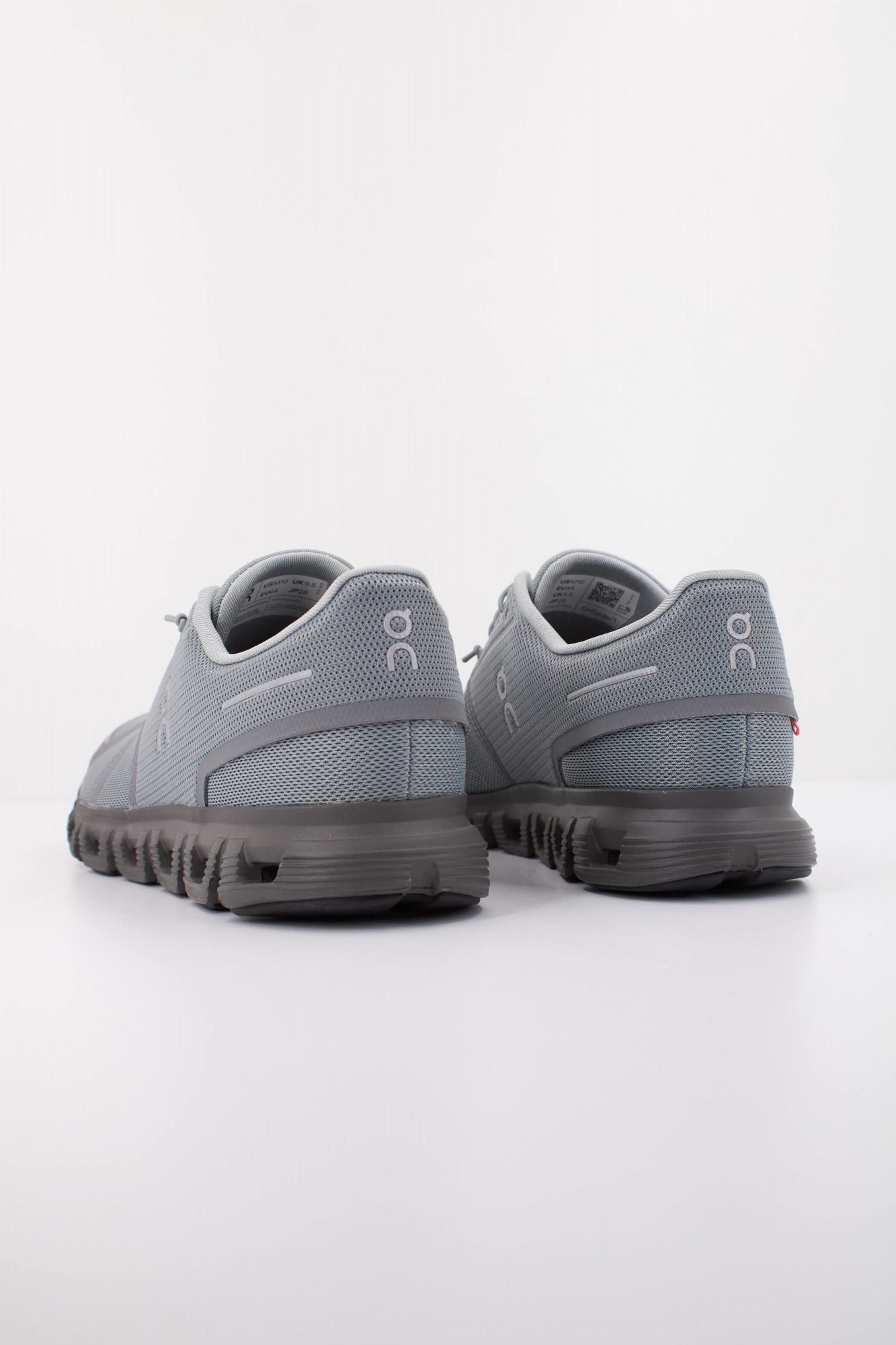 ON RUNNING CLOUD 6 en color GRIS (4)