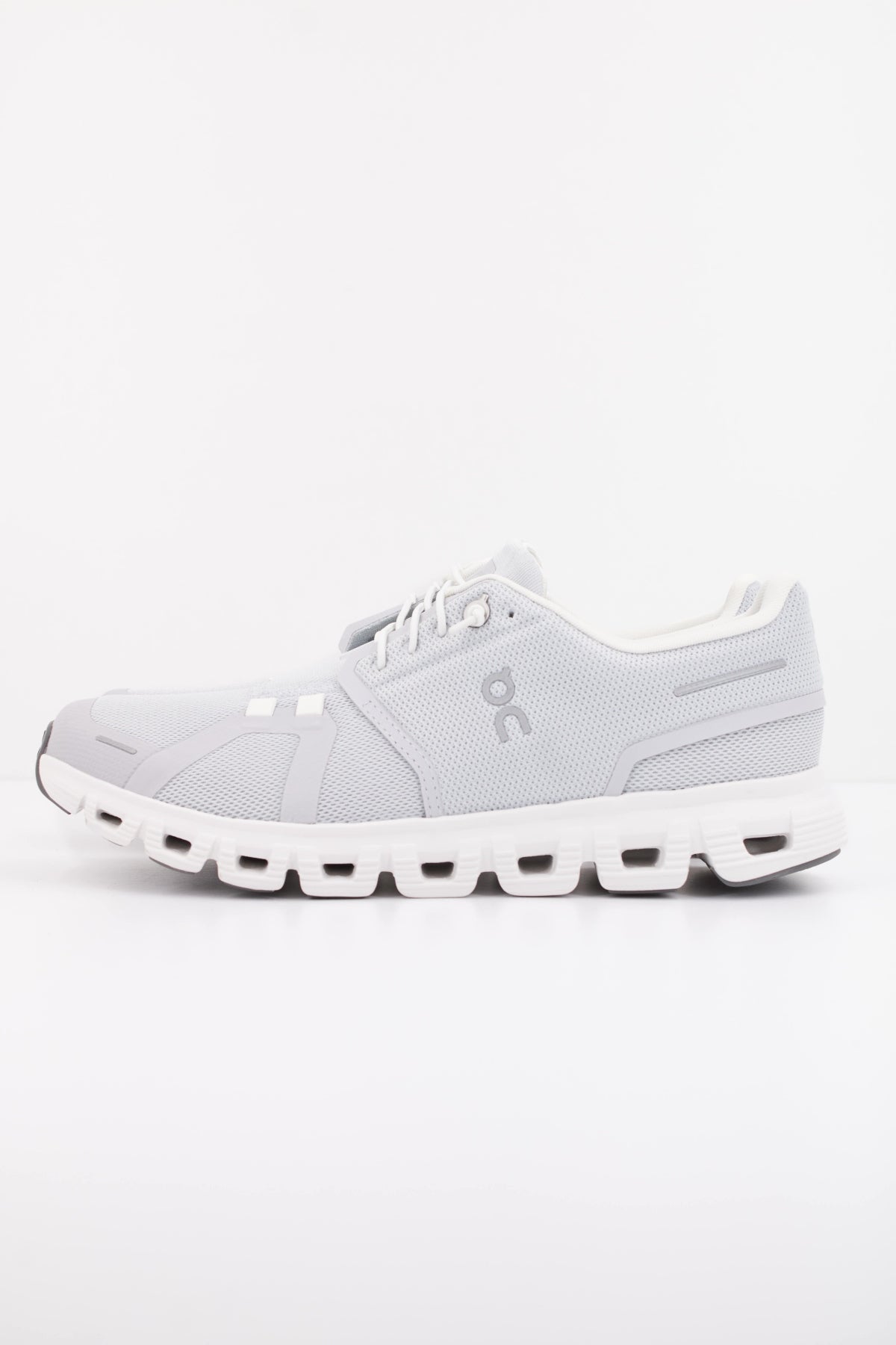 ON RUNNING CLOUD 6 W en color AZUL (1)