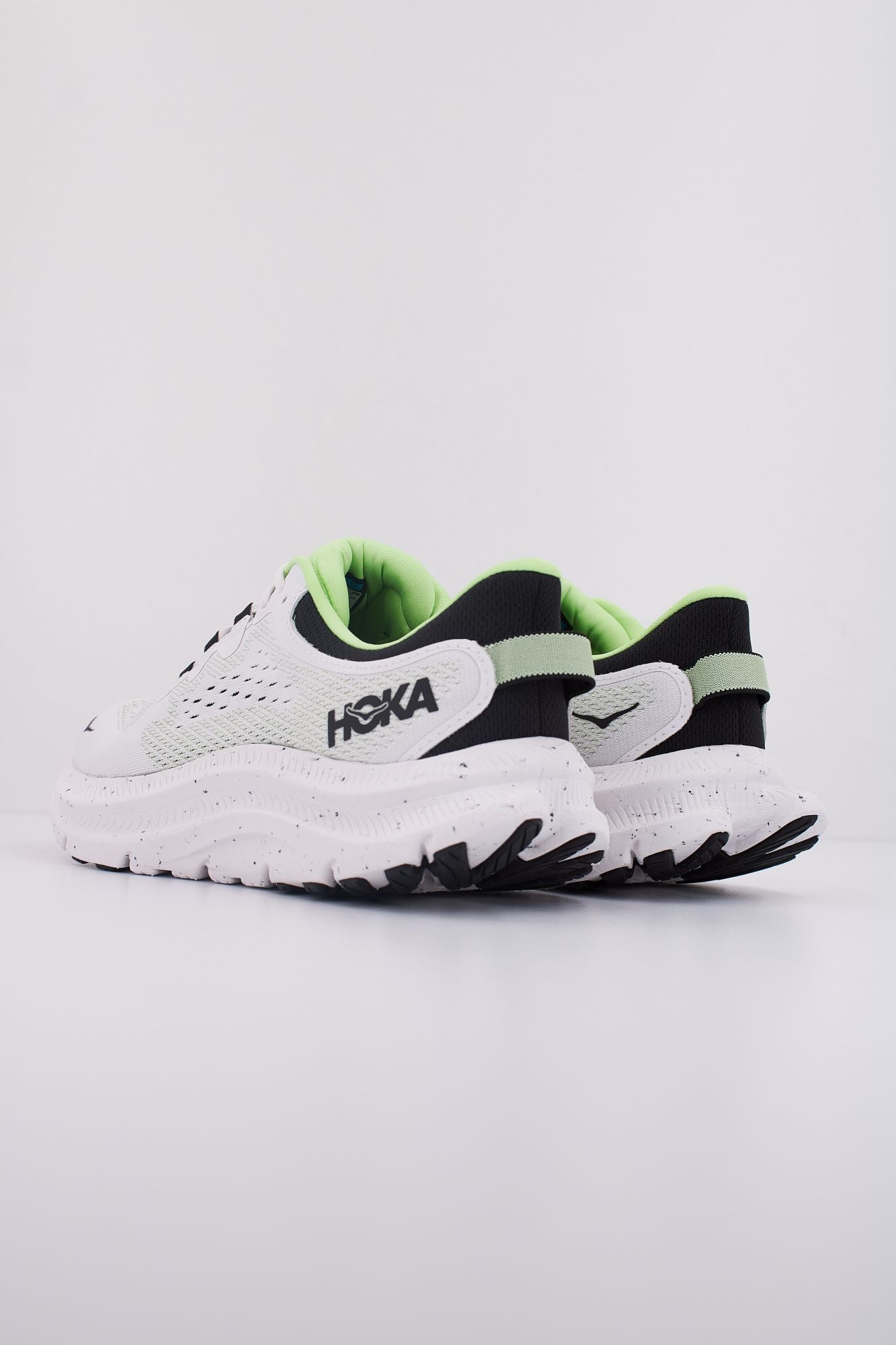 HOKA KAWANA 2 en color BLANCO (4)