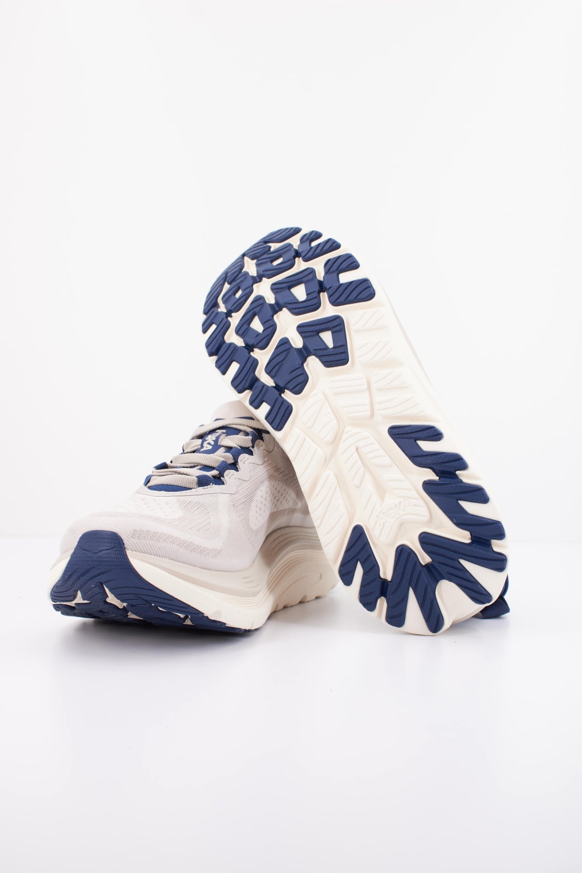 HOKA KAWANA 3 en color BLANCO (5)