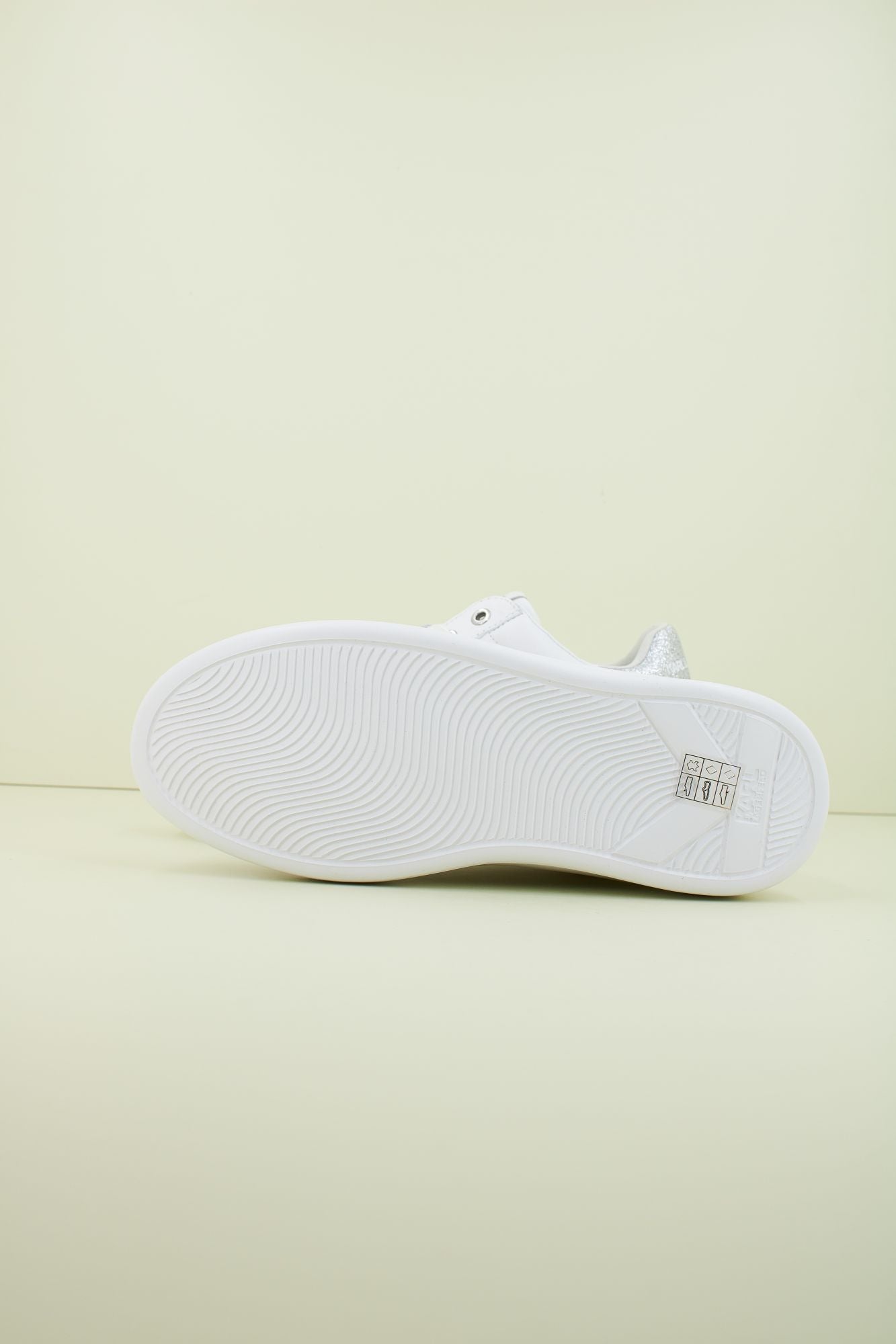 KARL LAGERFELD KAPRI KARL NFT LO LACE en color BLANCO (4)
