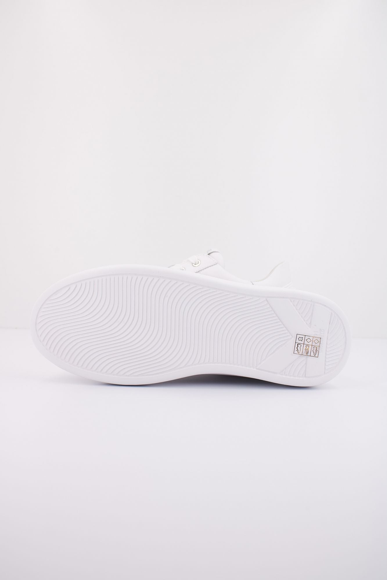 KARL LAGERFELD KAPRI MENS KARL NFT KOUNTE en color BLANCO (5)