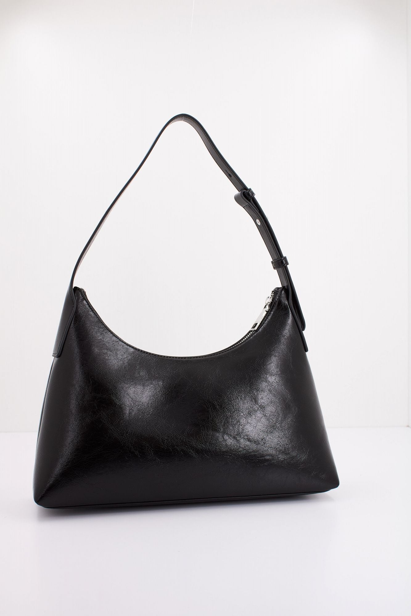 KARL LAGERFELD RSG METAL SP SHB CRINKLE en color NEGRO (3)