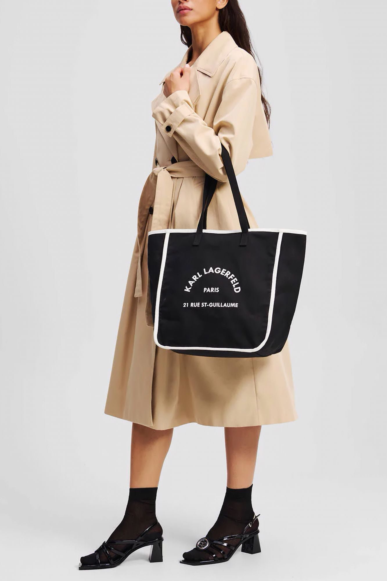 KARL LAGERFELD A3W50018 K RSG CANVAS BW SHOPPER en color NEGRO (4)