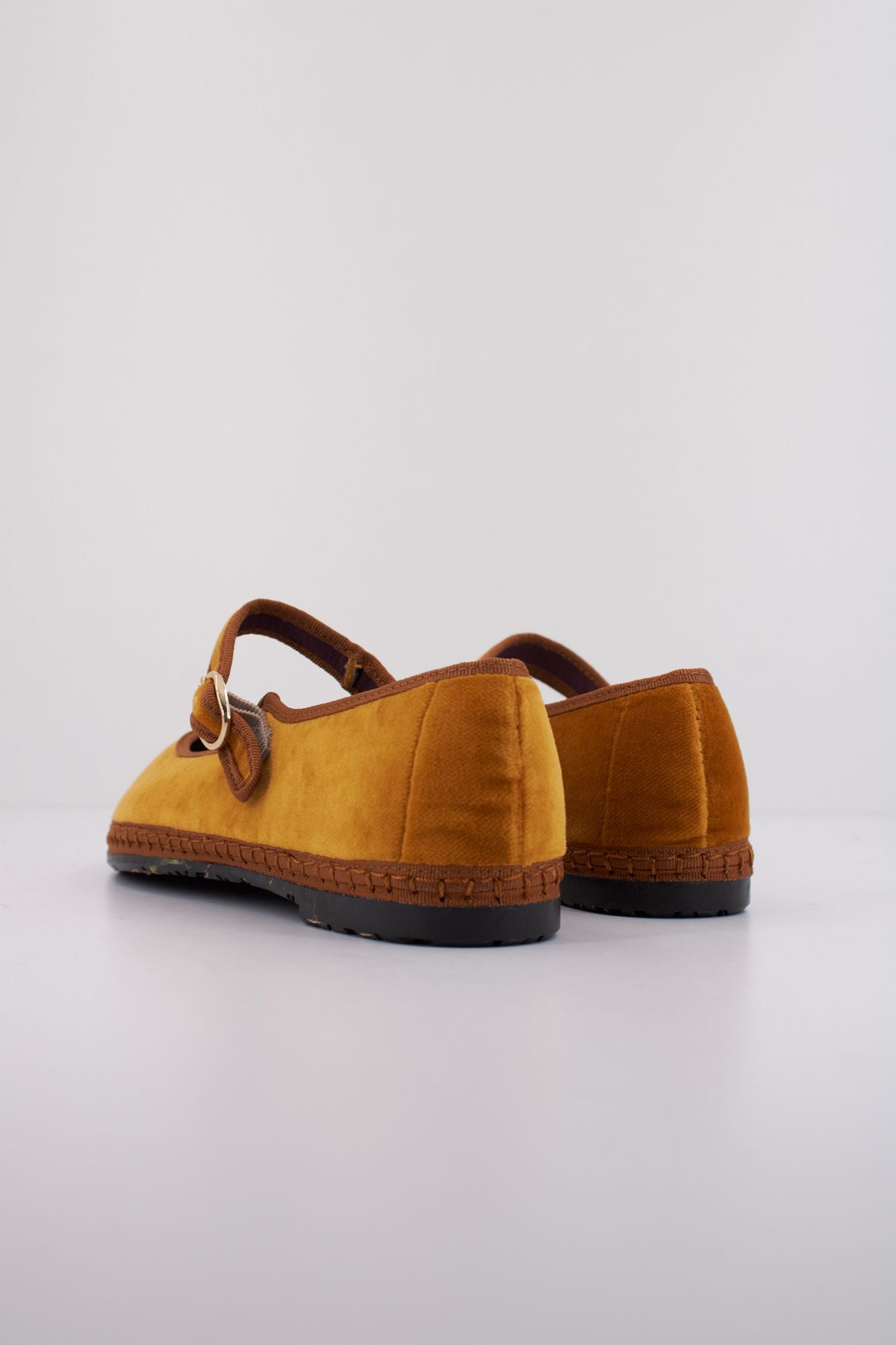 FLABELUS AMARANTA  en color AMARILLO (4)