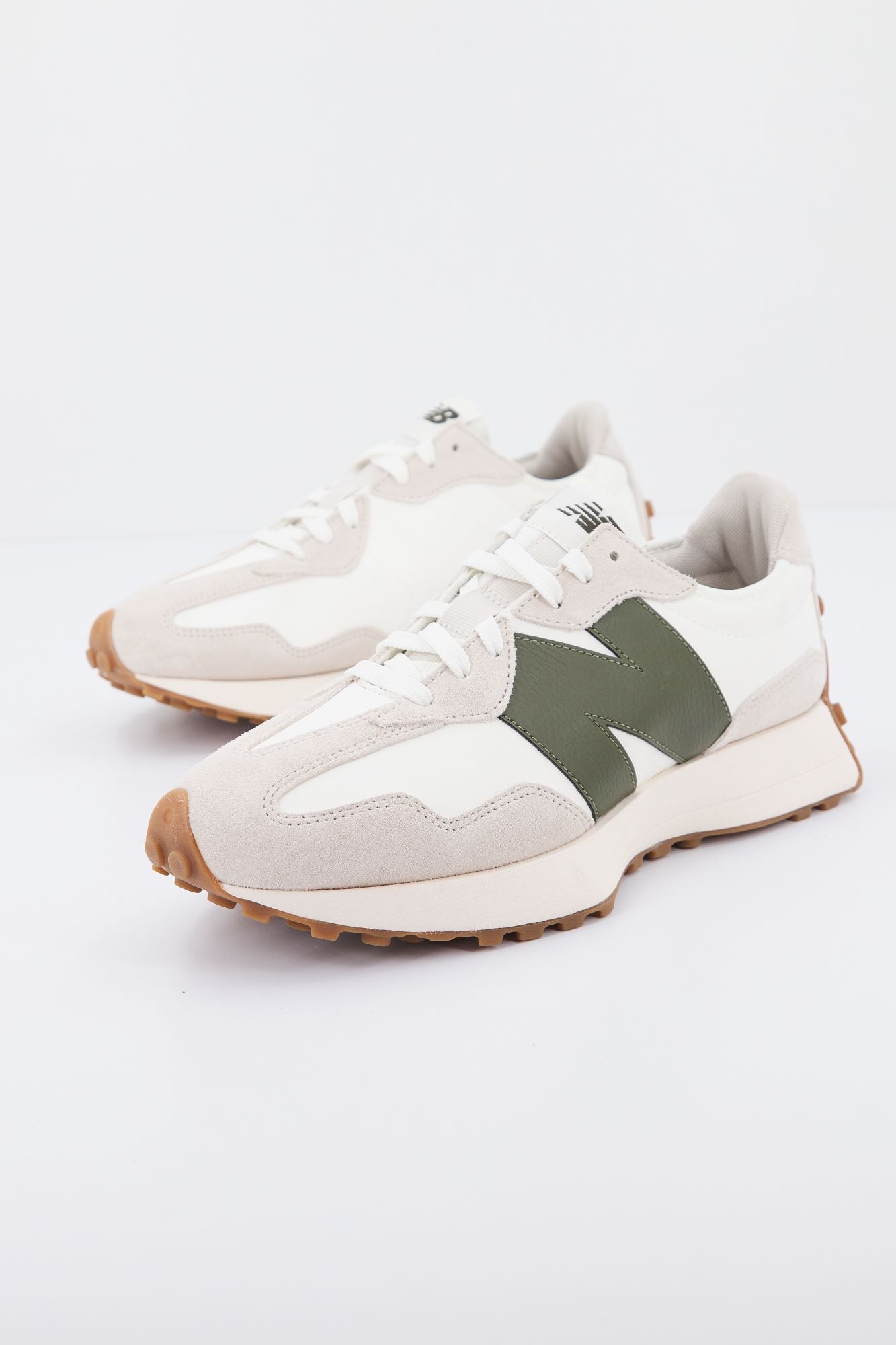 NEW BALANCE MS327 ASN  en color BEIS (2)