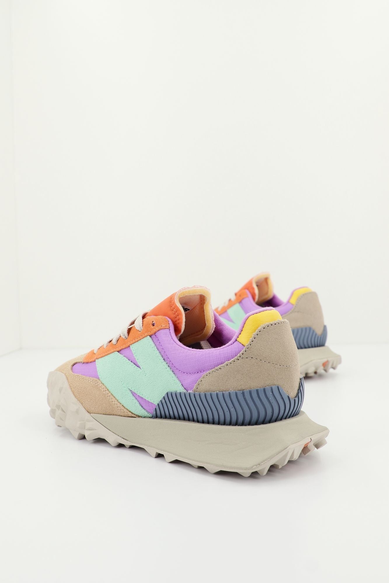 NEW BALANCE  CB LIFESTYLE en color MULTICOLOR (3)