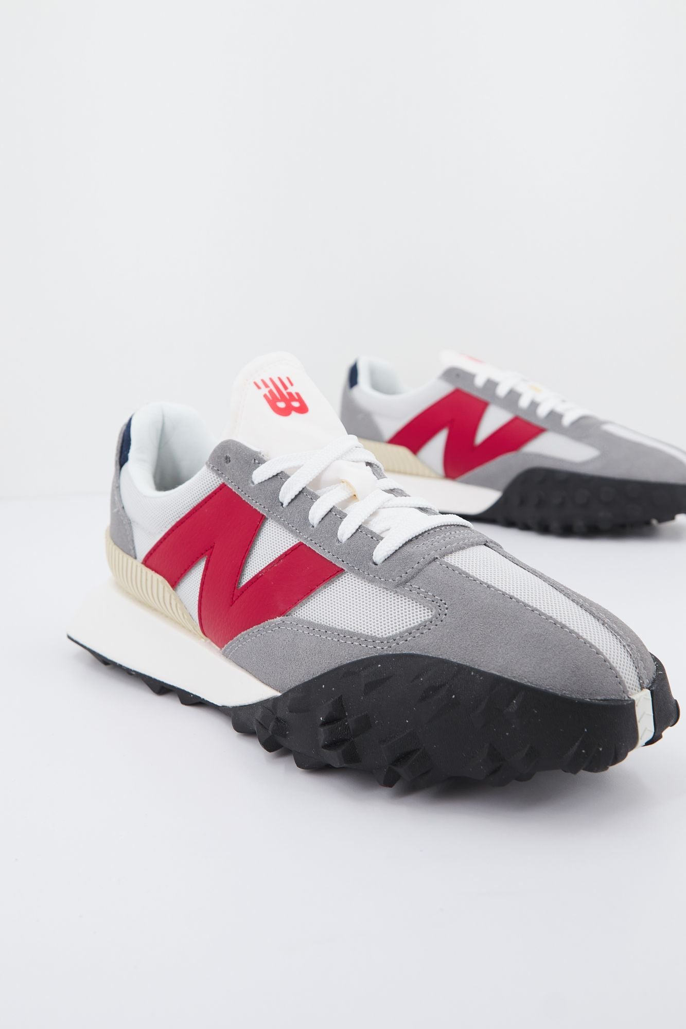 NEW BALANCE UXC72  en color GRIS (1)