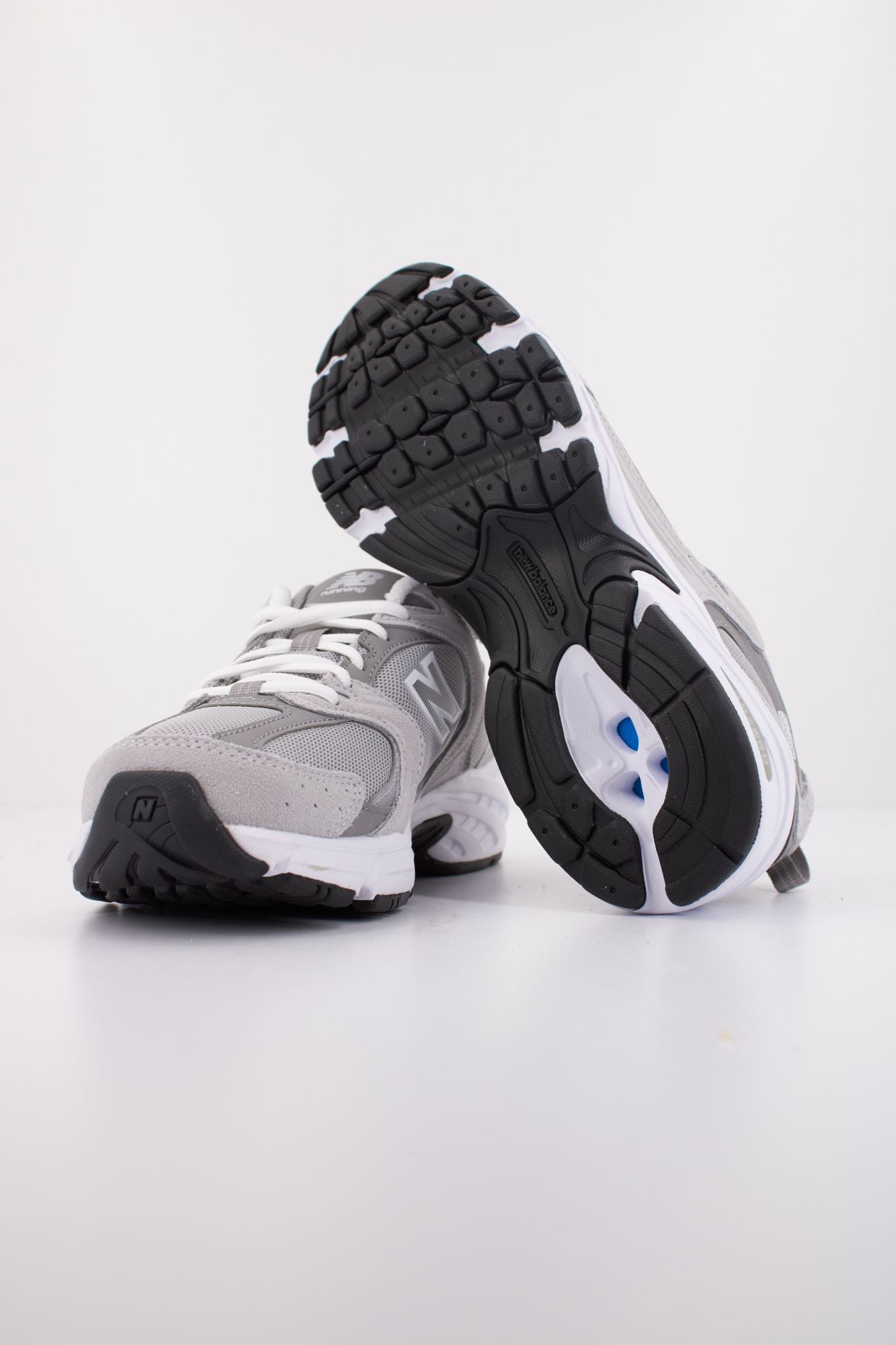 NEW BALANCE MR530 CK  en color GRIS (5)