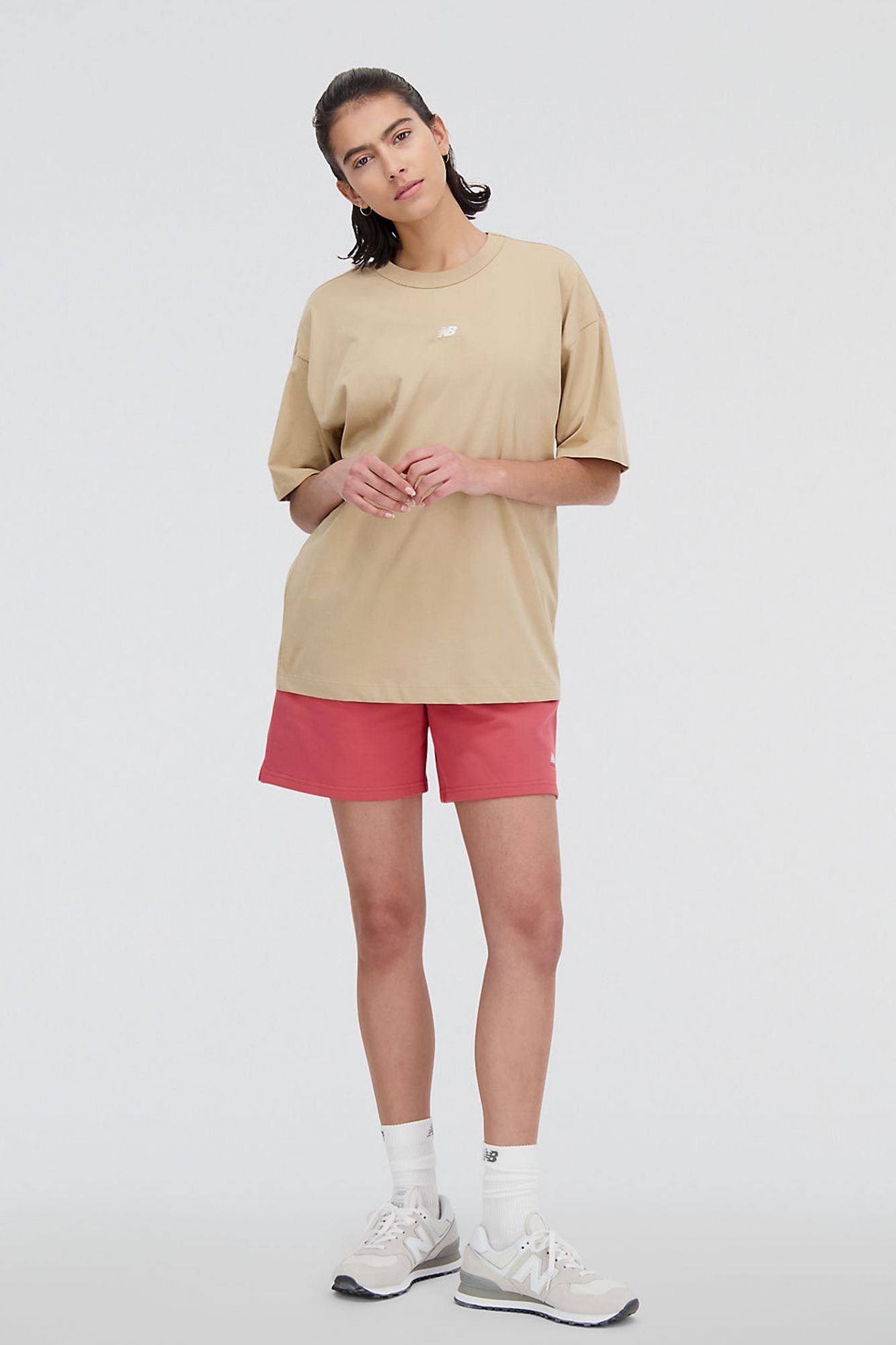 NEW BALANCE ATHLETICS OVERSIZED T-SHIRT en color MARRON CLARO (4)