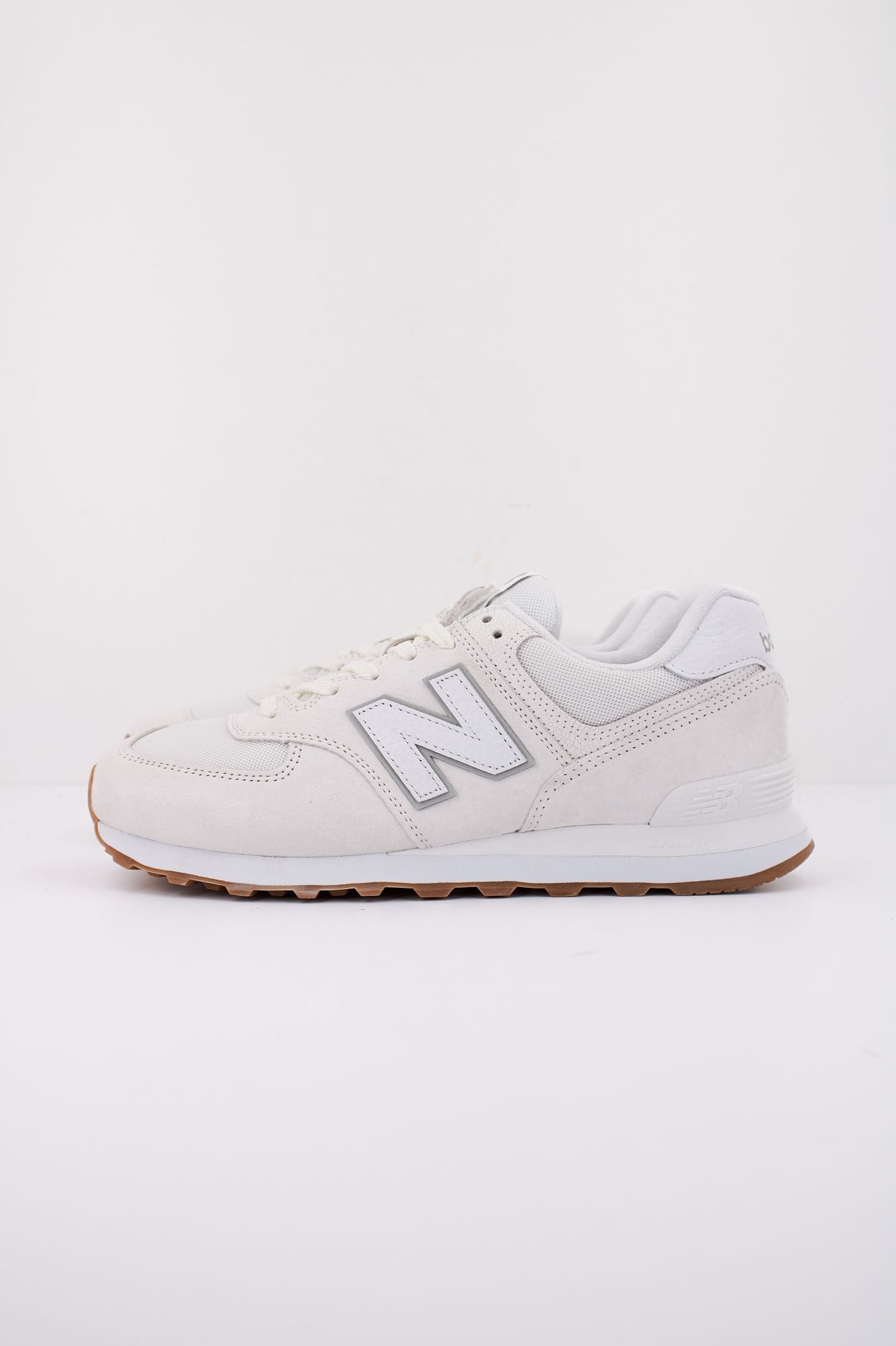 NEW BALANCE U574 RAD  en color BLANCO (1)