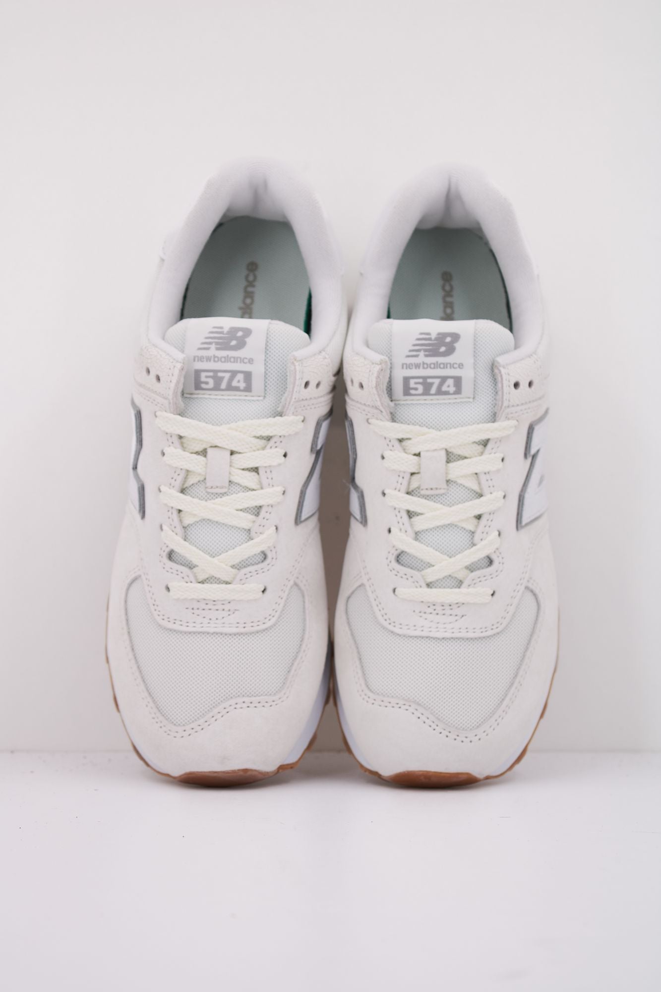 NEW BALANCE U574 RAD  en color BLANCO (3)