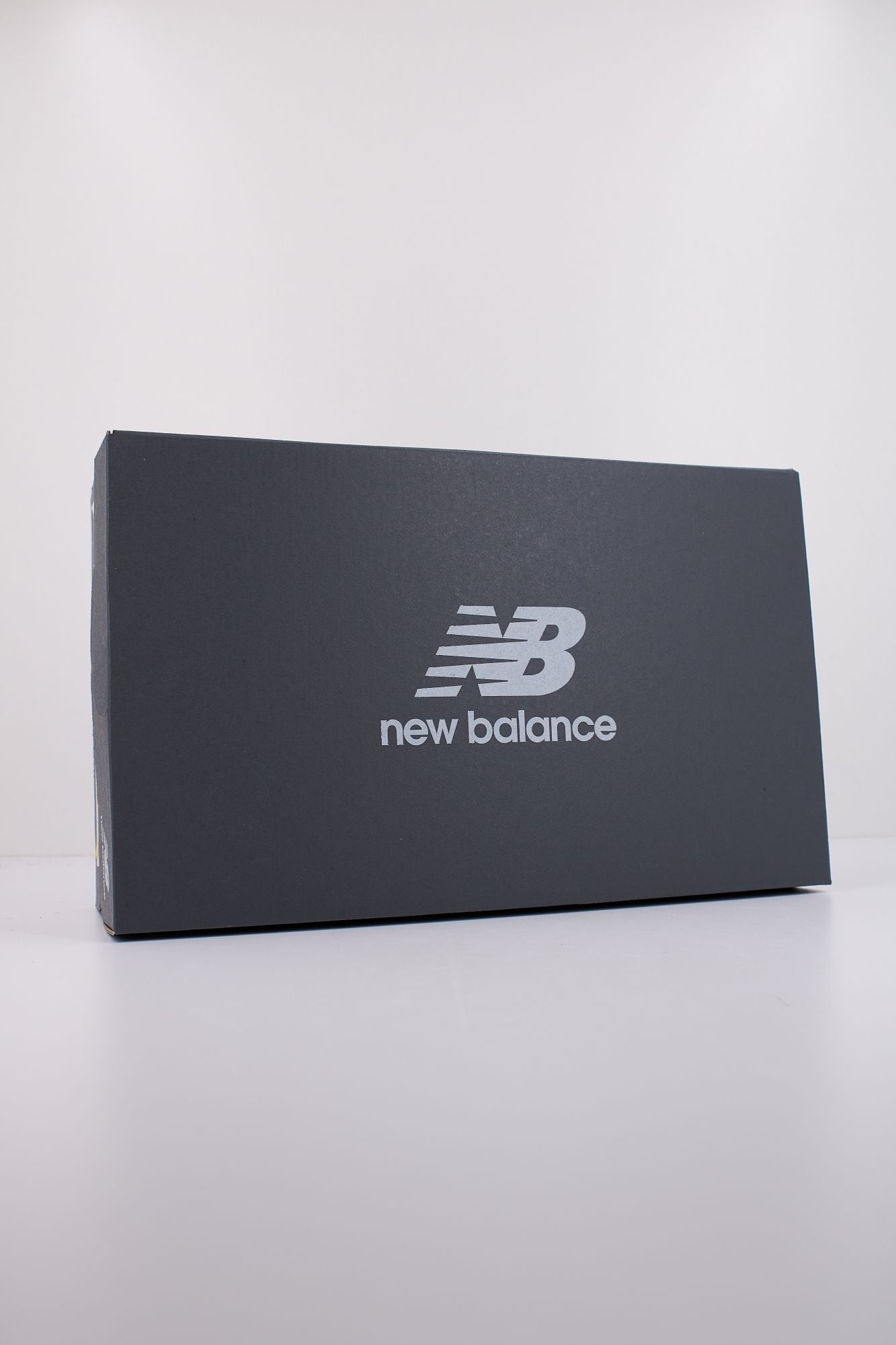 NEW BALANCE BB550 en color BLANCO (7)
