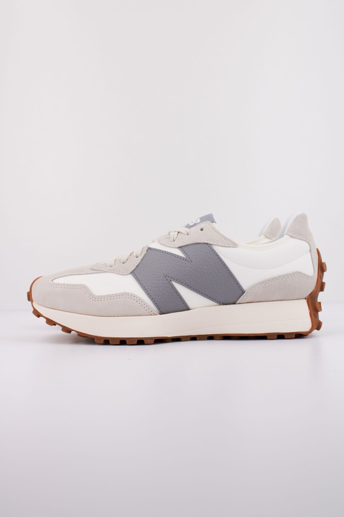 NEW BALANCE U327 LT en color BLANCO (1)