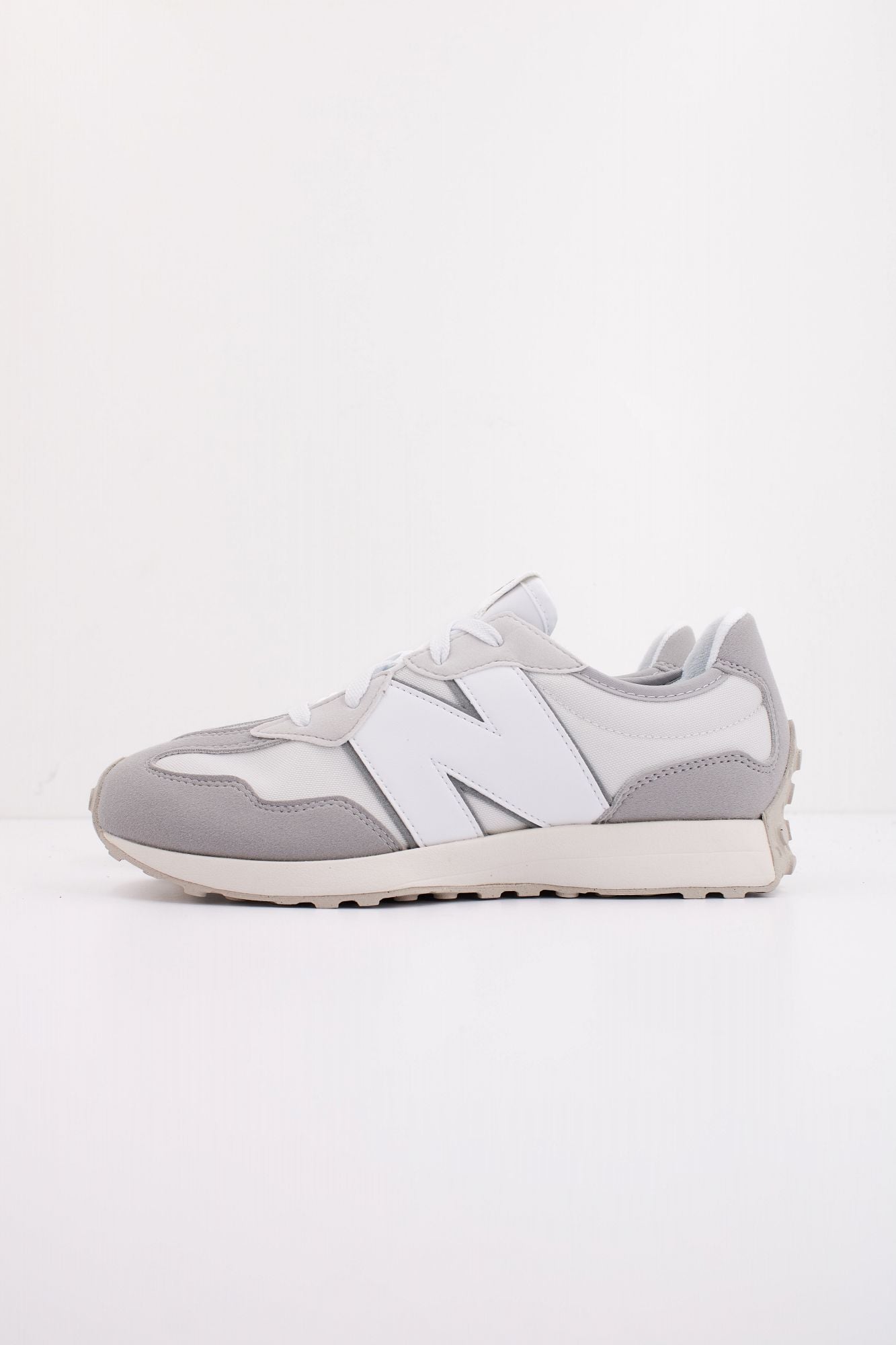 NEW BALANCE GS327 GM KIDS  en color GRIS (1)