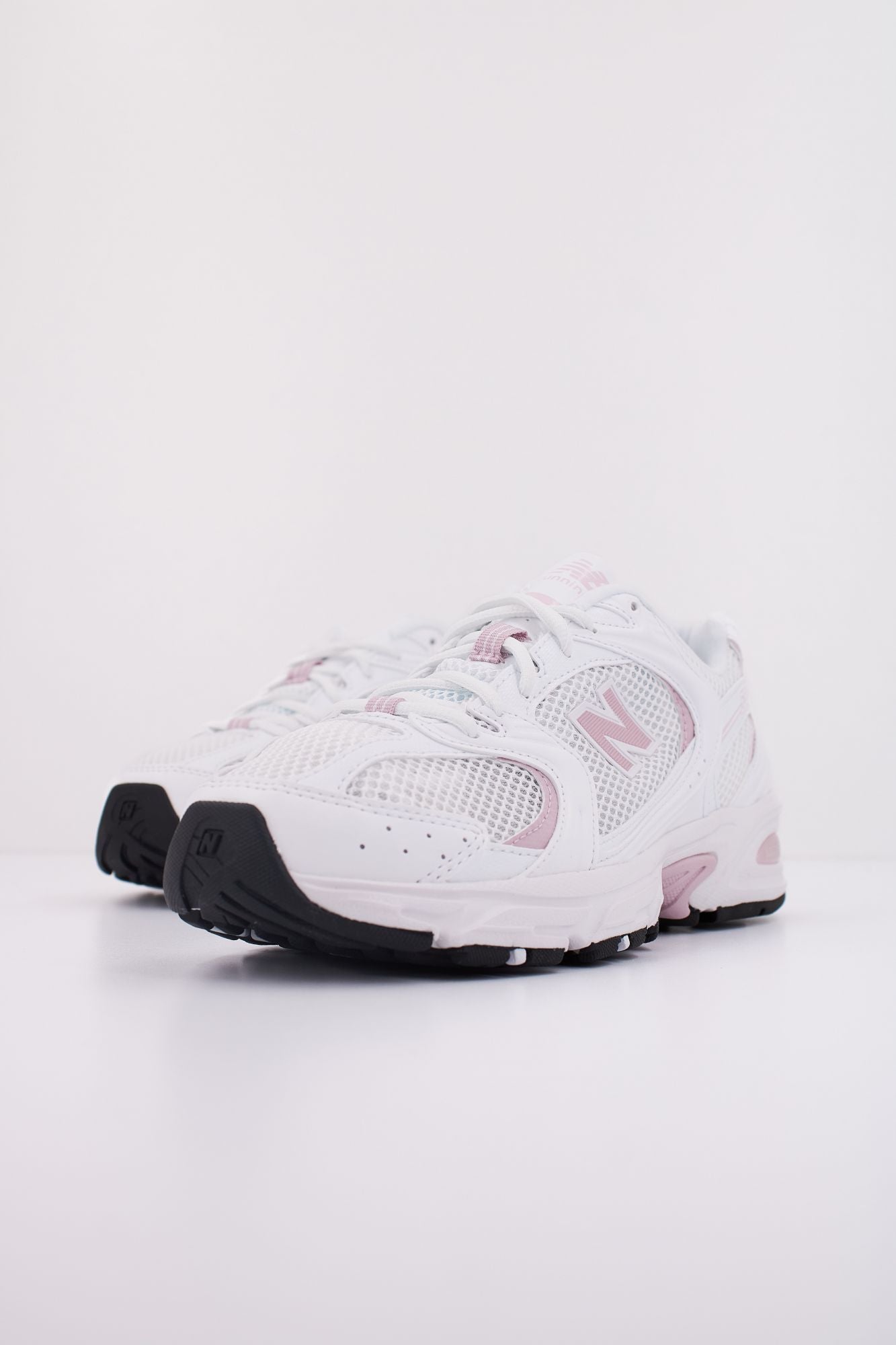 NEW BALANCE U530 CSA  en color BLANCO (2)