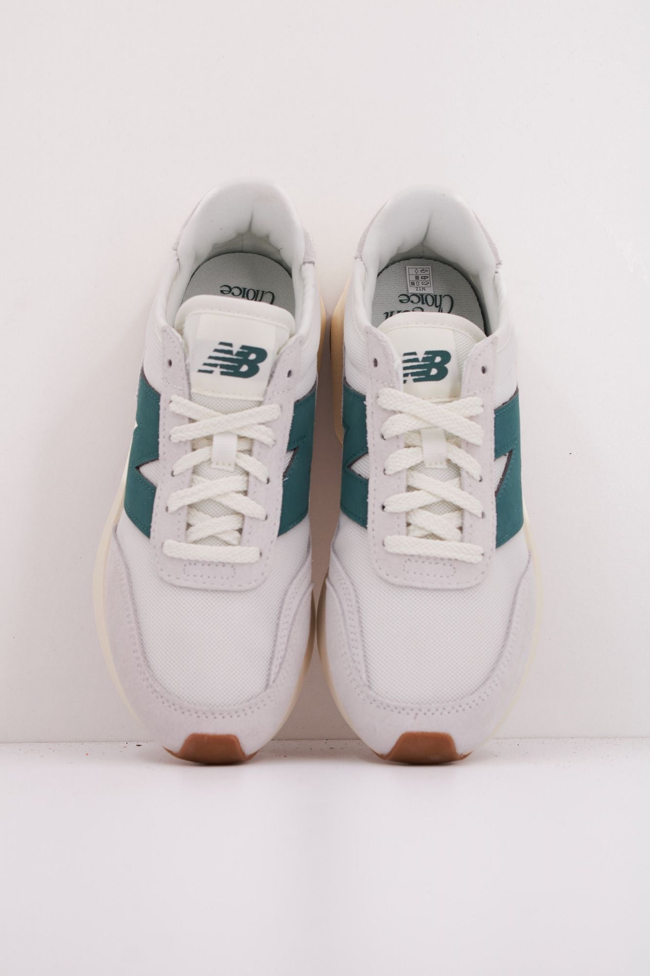 NEW BALANCE U370  en color BLANCO (3)