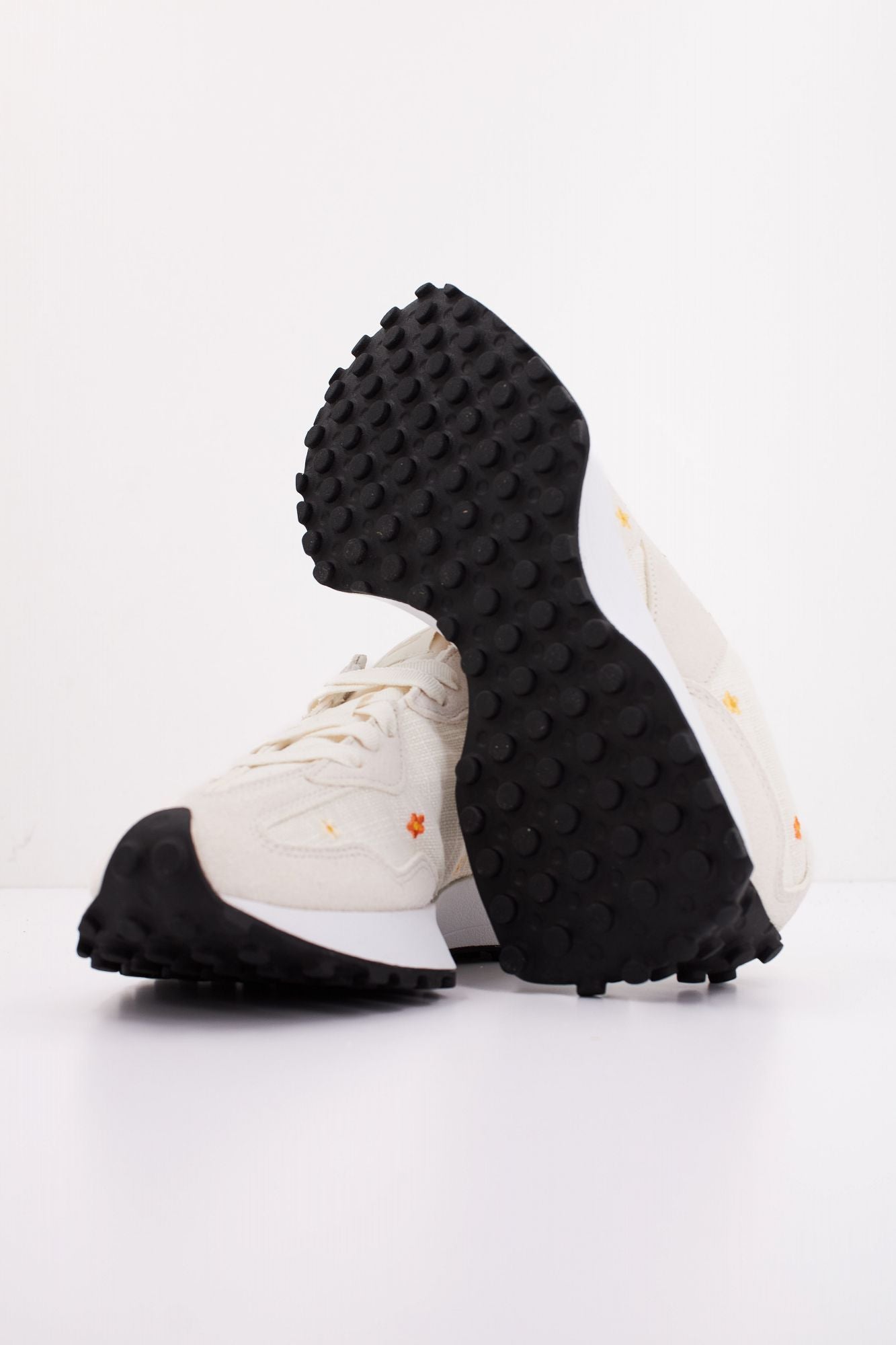NEW BALANCE WS327 DCA  en color BLANCO (5)