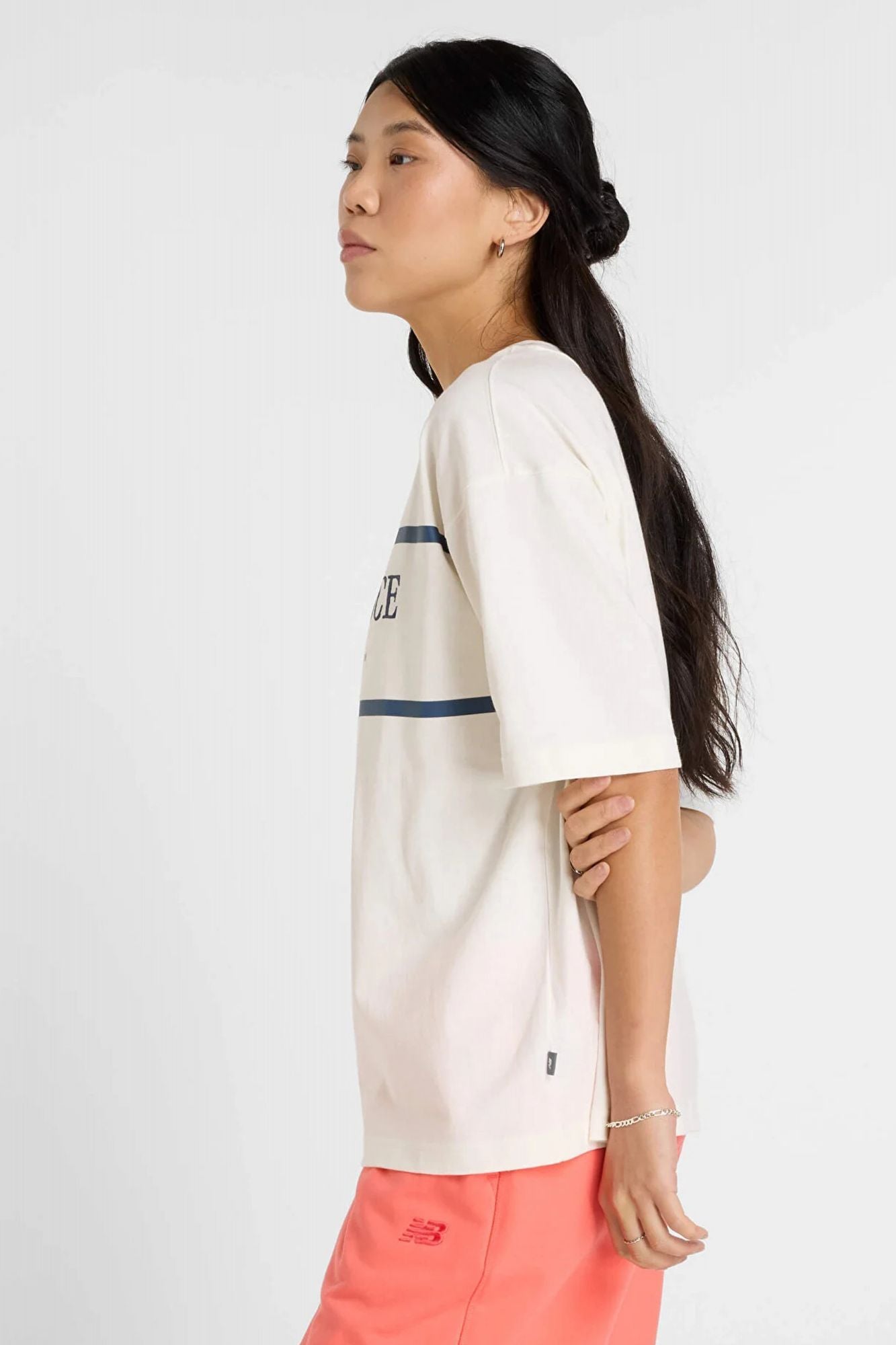 NEW BALANCE ATHLETICS NAUTICAL T-SHIRT en color BLANCO (2)