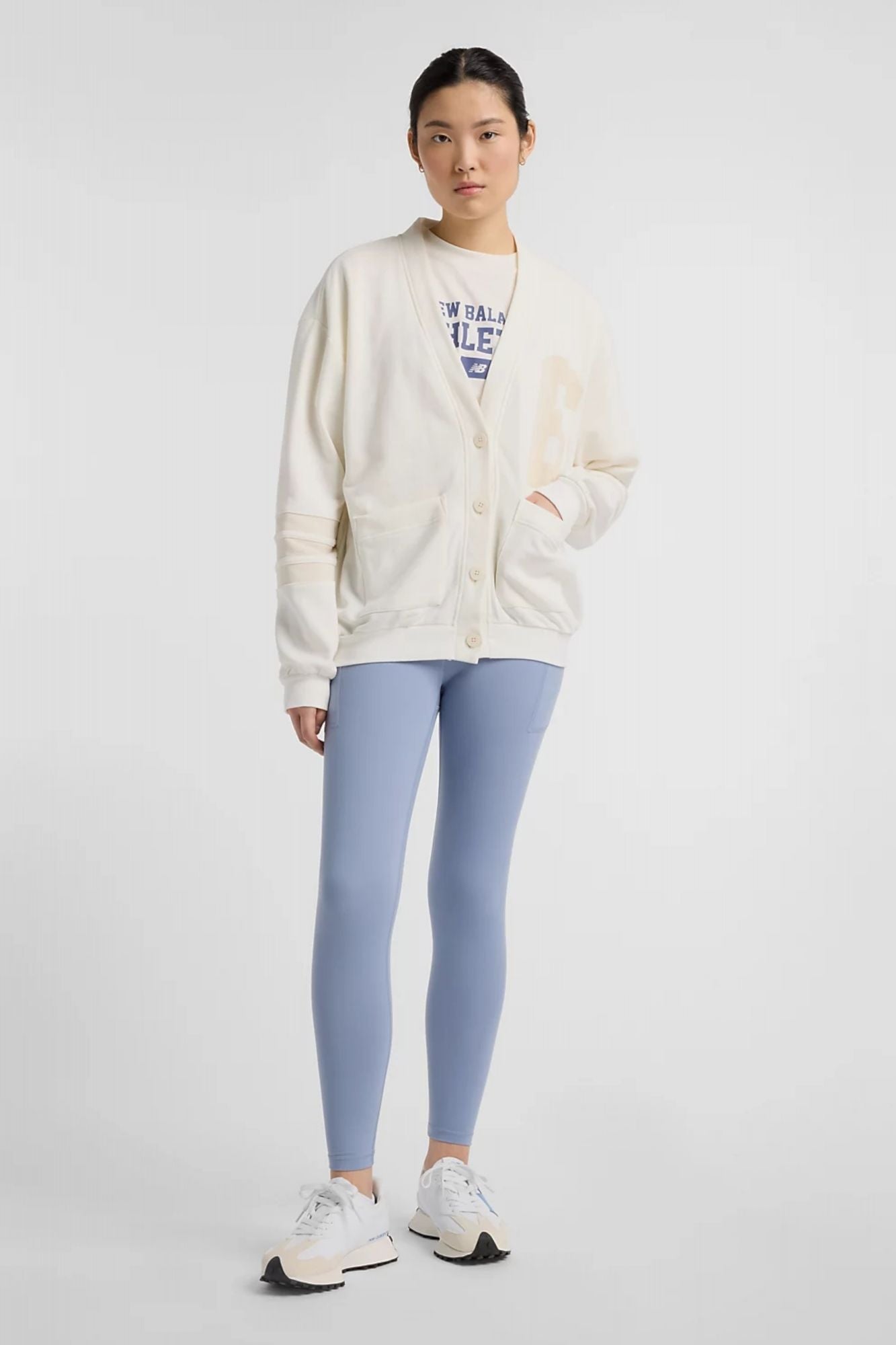 NEW BALANCE COASTAL FLEECE CARDIGAN en color BLANCO (4)