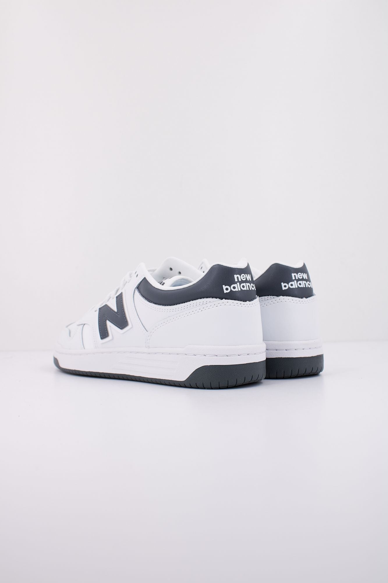 NEW BALANCE BB480 en color BLANCO (4)