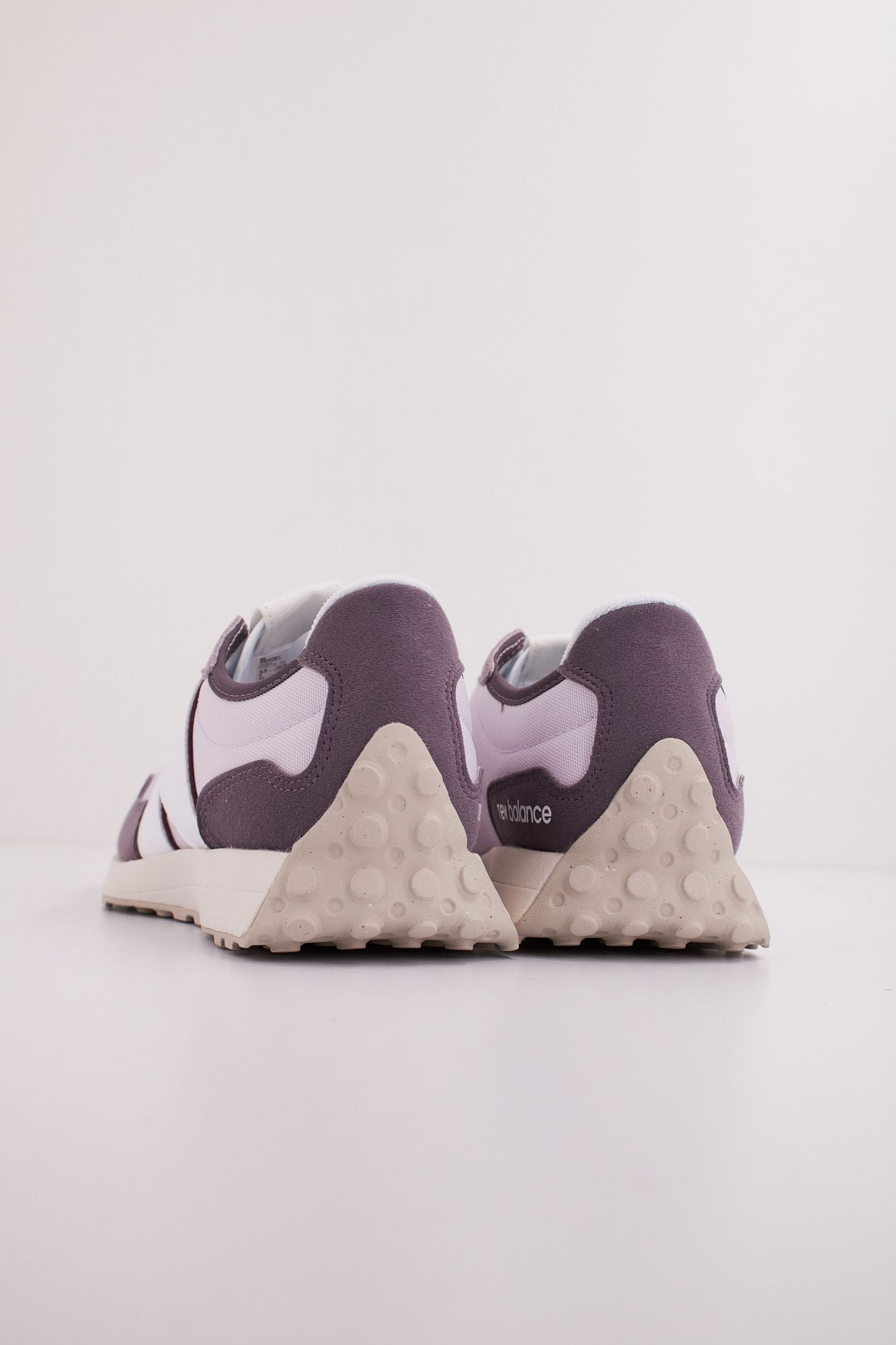 NEW BALANCE GS327V1 MEDIUM en color VIOLETA (4)