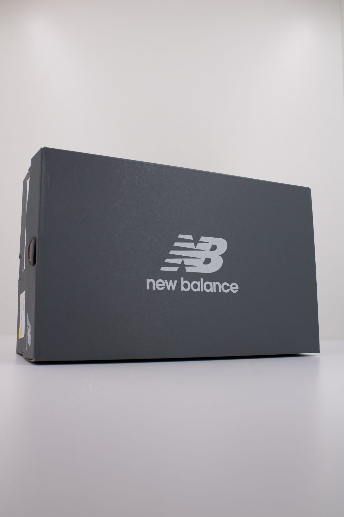 NEW BALANCE U327 en color BLANCO (6)