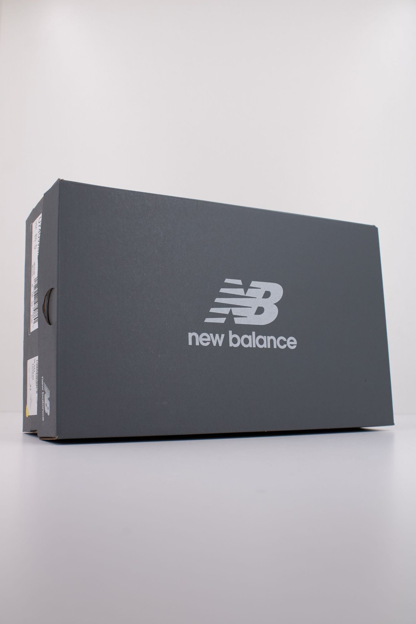 NEW BALANCE U740  en color BLANCO (6)