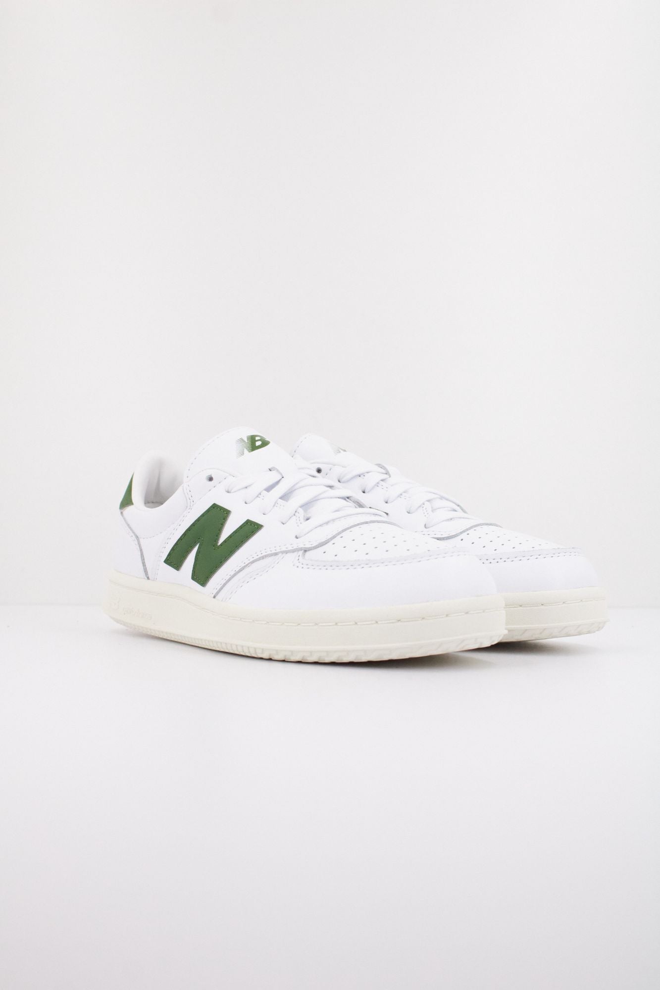 NEW BALANCE CT500 en color BLANCO (2)